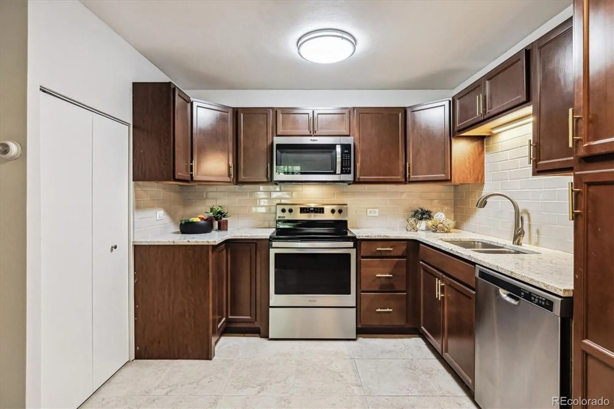 Property Slideshow image 6 of 50 | 650 s alton way apt 10a, Denver, CO, 80247