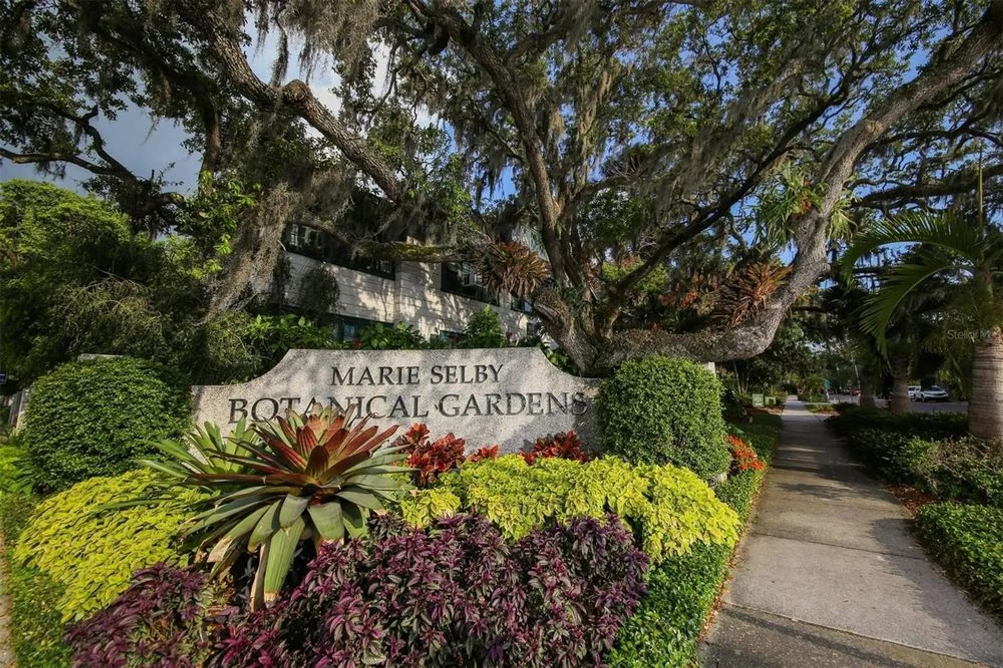 Property Slideshow image 41 of 44 | 4247 oakhurst cir 3033, Sarasota, FL, 34233