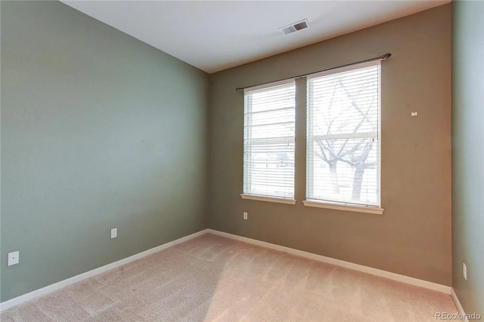 Property Slideshow image 27 of 34 | 2860 w riverwalk cir b, Littleton, CO, 80123