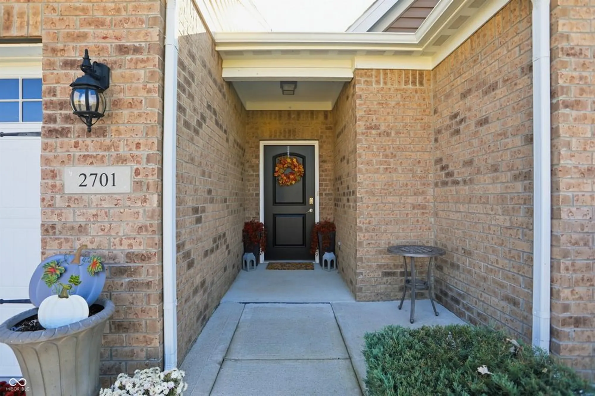 Property Slideshow image 4 of 49 | 2701 byerly pl, Greenwood, IN, 46143