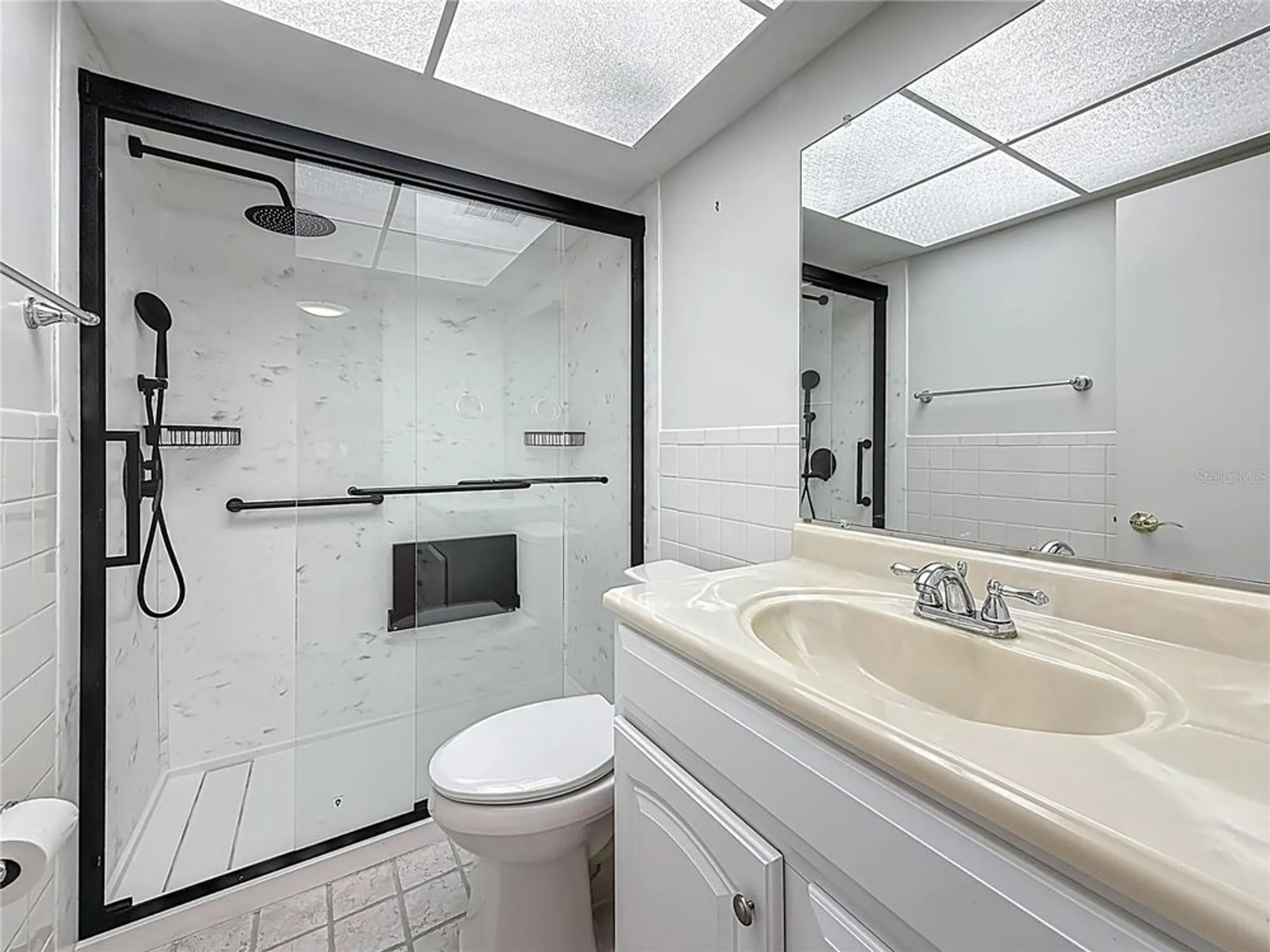 Property Slideshow image 25 of 39 | 1 boca ciega point blvd apt 215, St Petersburg, FL, 33708