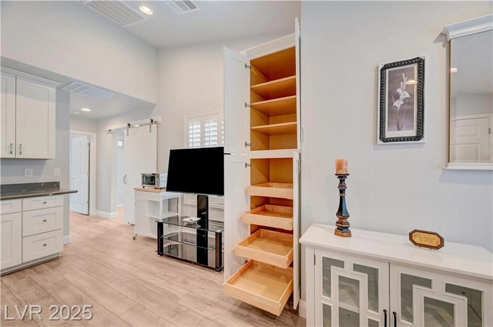 Property Slideshow image 52 of 69 | 3033 merimar dr, Las Vegas, NV, 89134