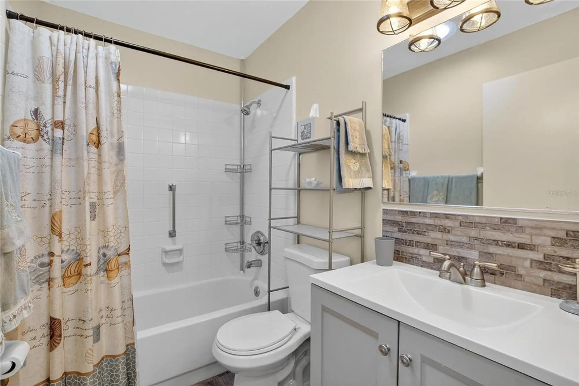 Property Slideshow image 18 of 62 | 2248 greenwich dr # 64, Sun City Center, FL, 33573