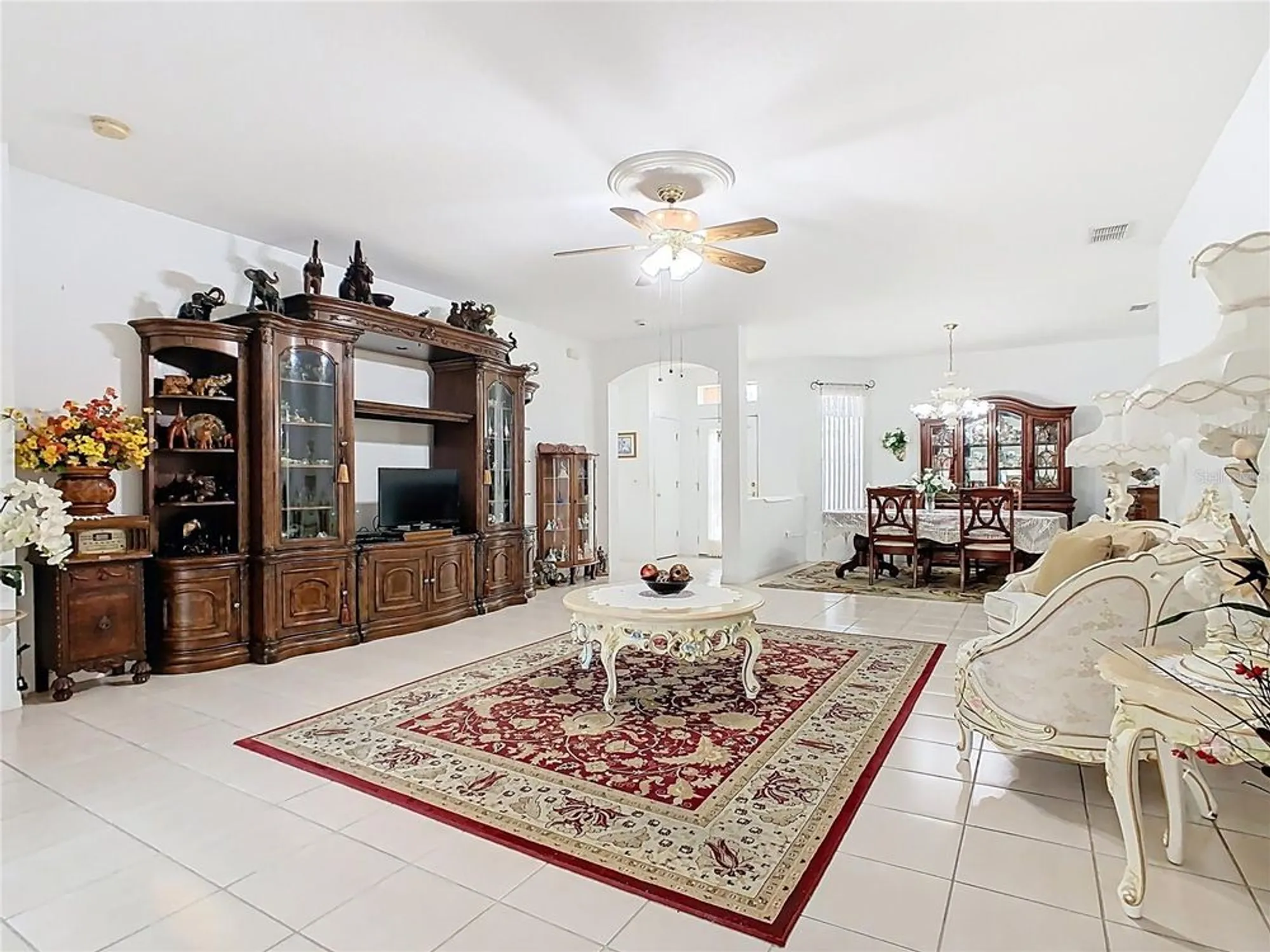 Property Slideshow image 19 of 52 | 572 sienna dr, Poinciana, FL, 34759