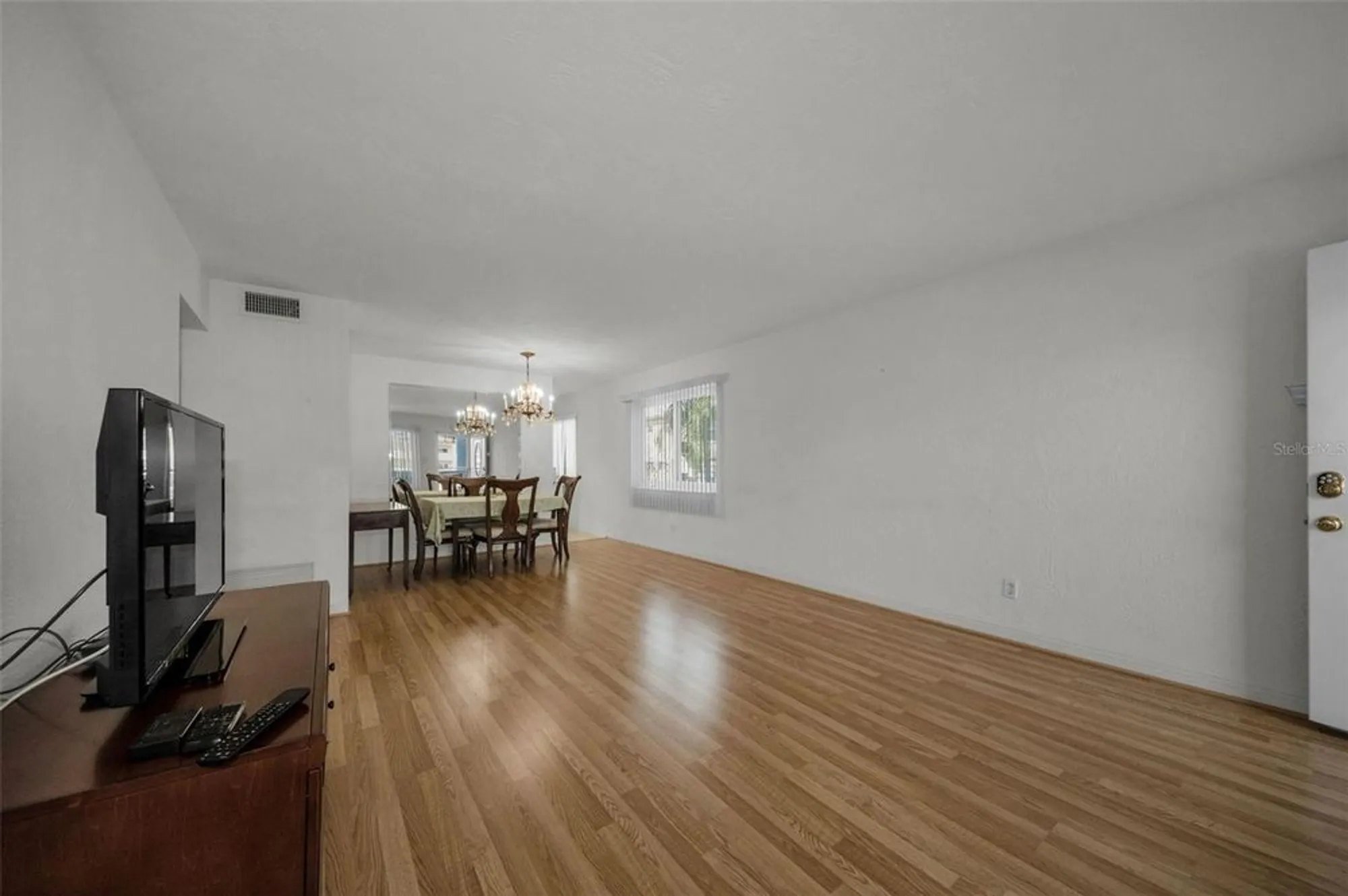 Property Slideshow image 9 of 98 | 2453 brazilia dr 47, Clearwater, FL, 33763