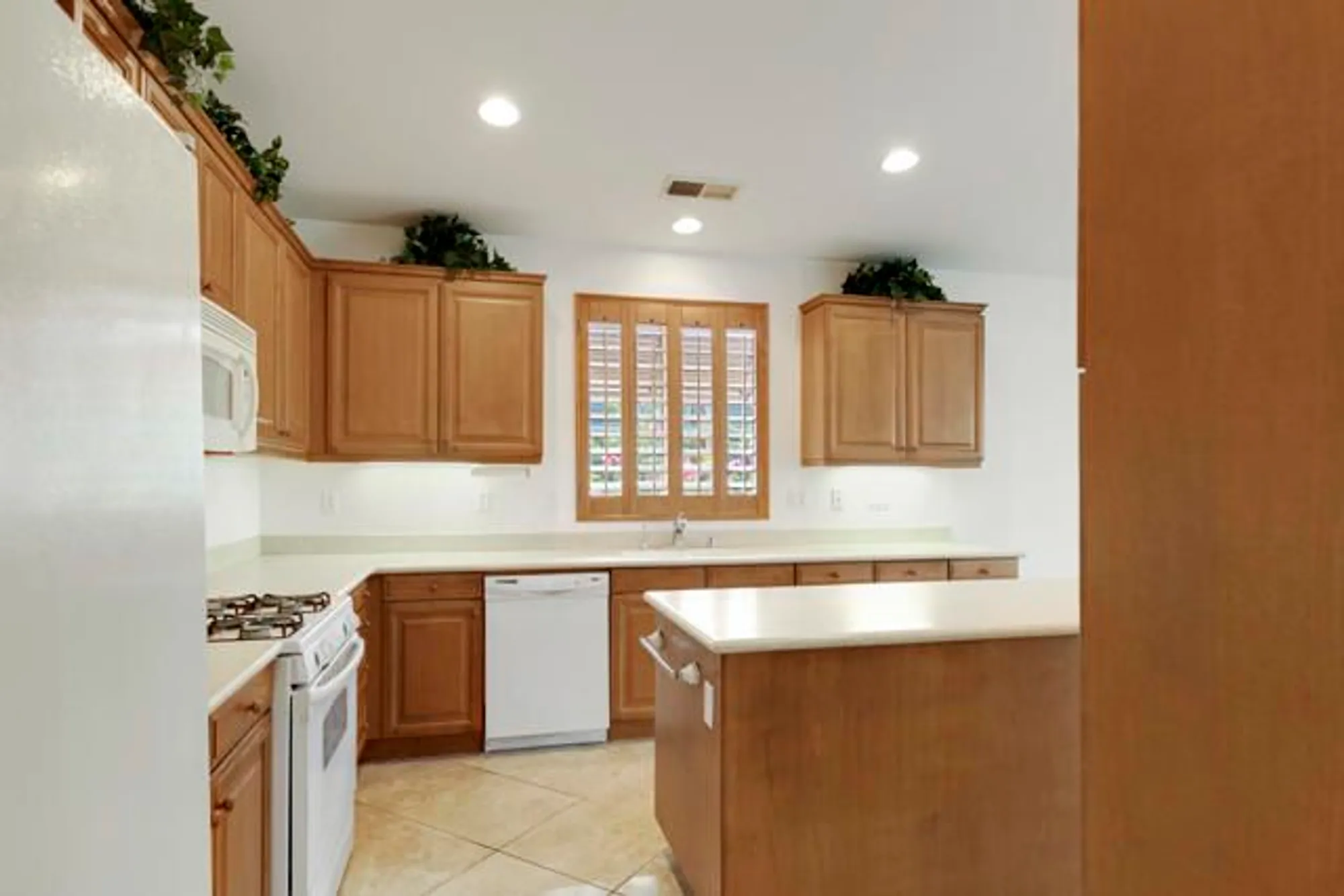 Property Slideshow image 13 of 37 | 1491 four seasons blvd, Palm Springs, CA, 92262