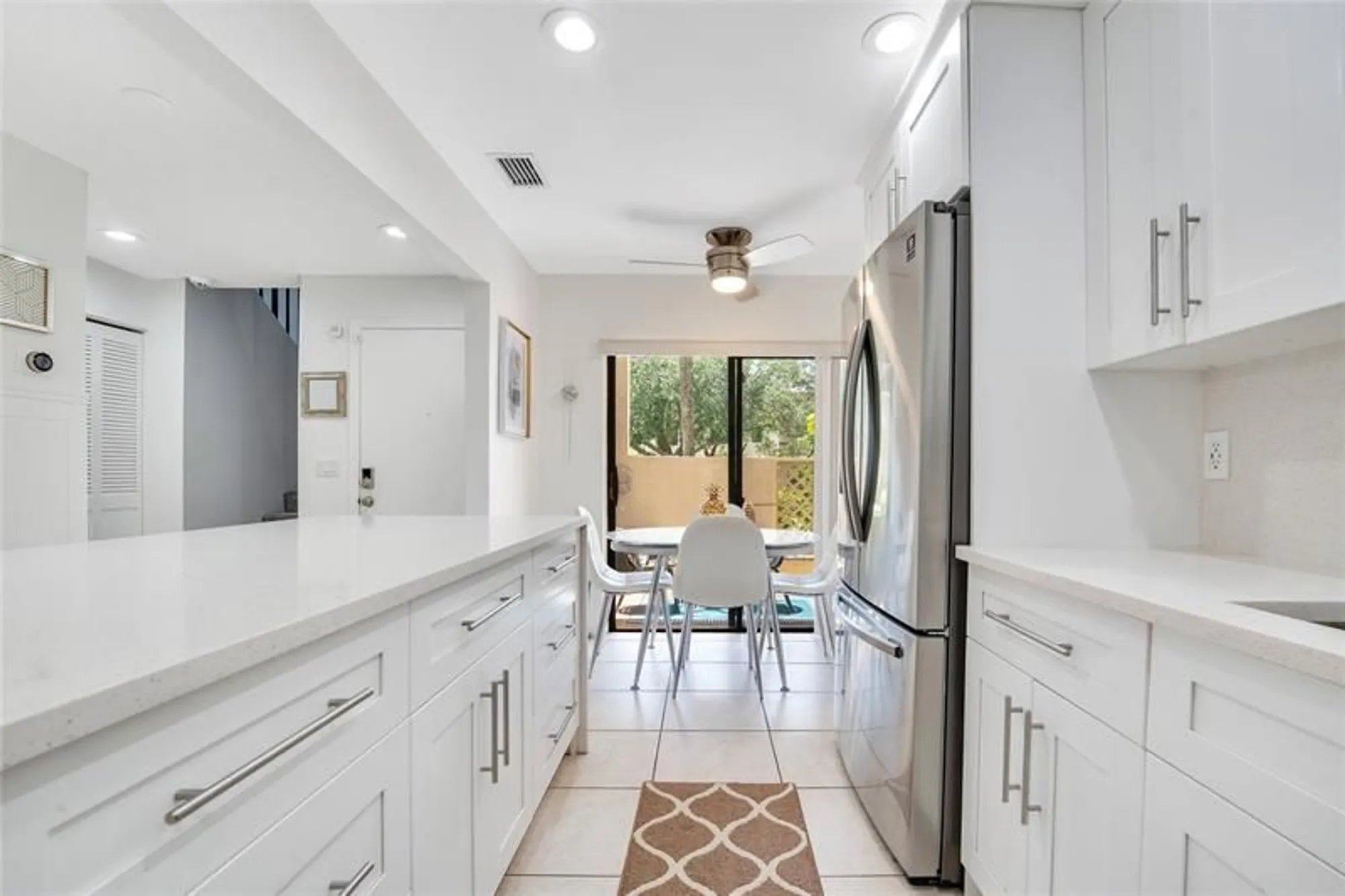 Property Slideshow image 5 of 33 | 21386 juego cir apt 10c, Boca Raton, FL, 33433