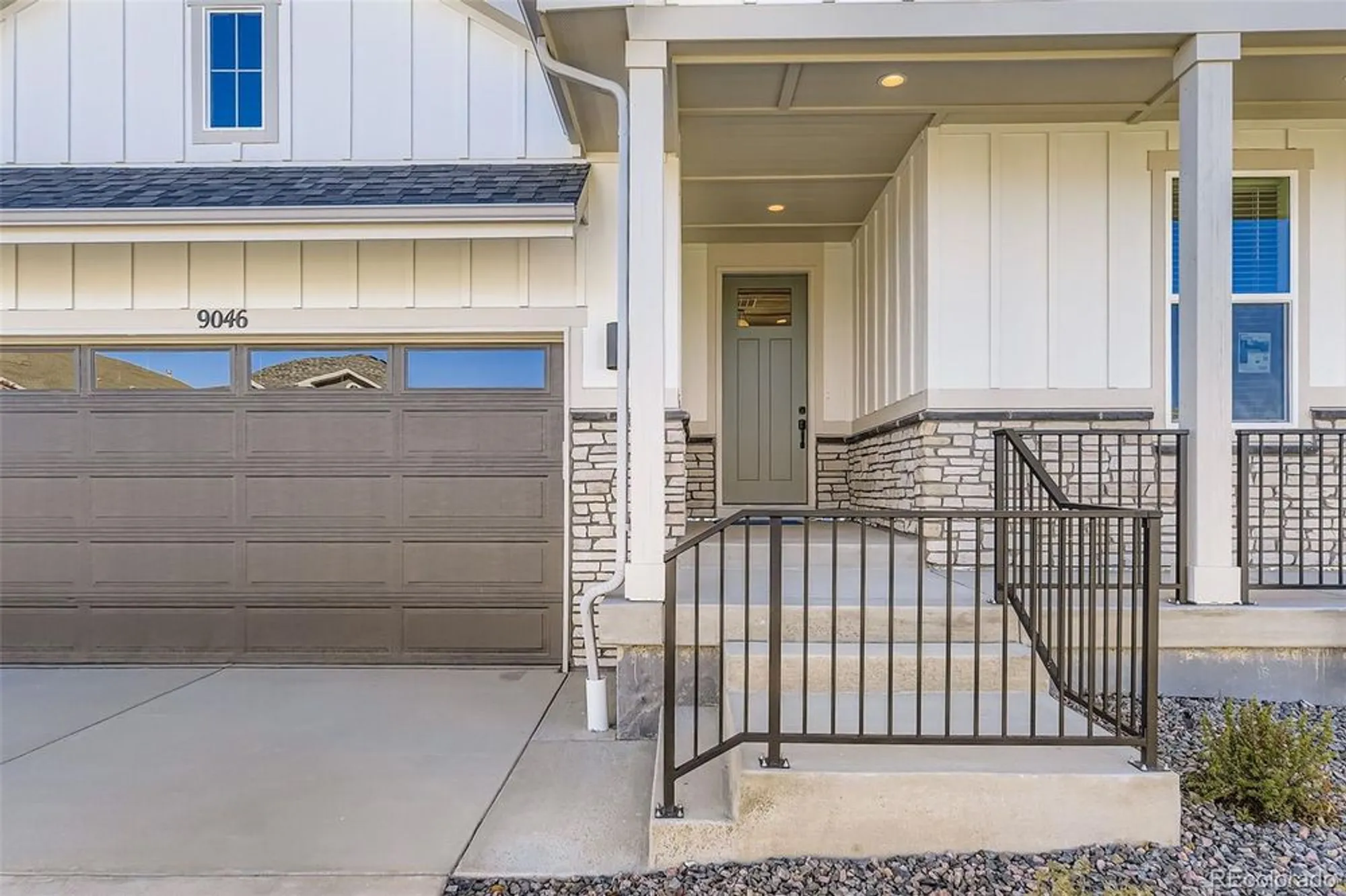 Property Slideshow image 3 of 28 | 9046 s shawnee ct, Aurora, CO, 80016