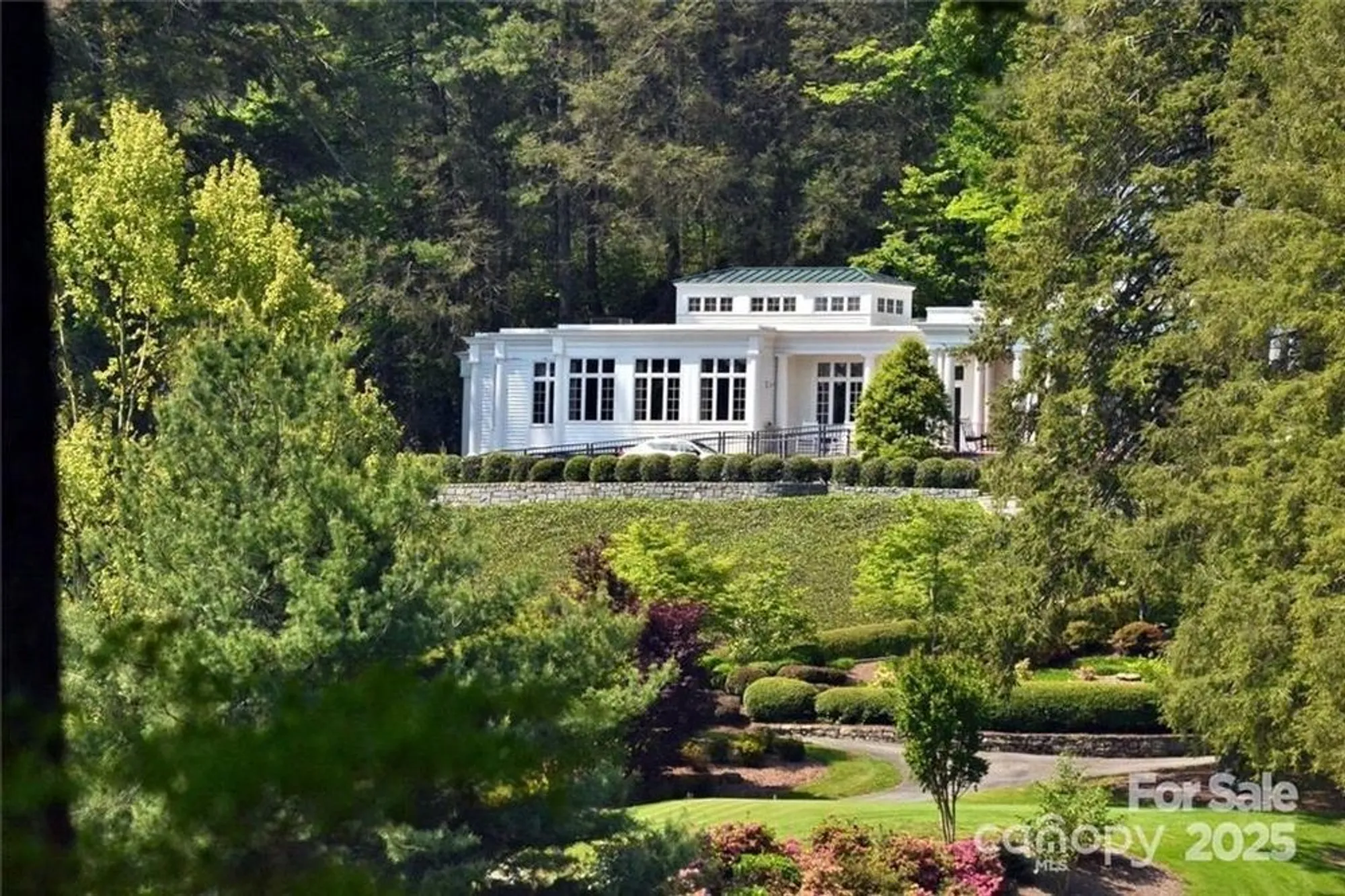 Property Slideshow image 18 of 25 | 301 winding meadows dr, Flat Rock, NC, 28731