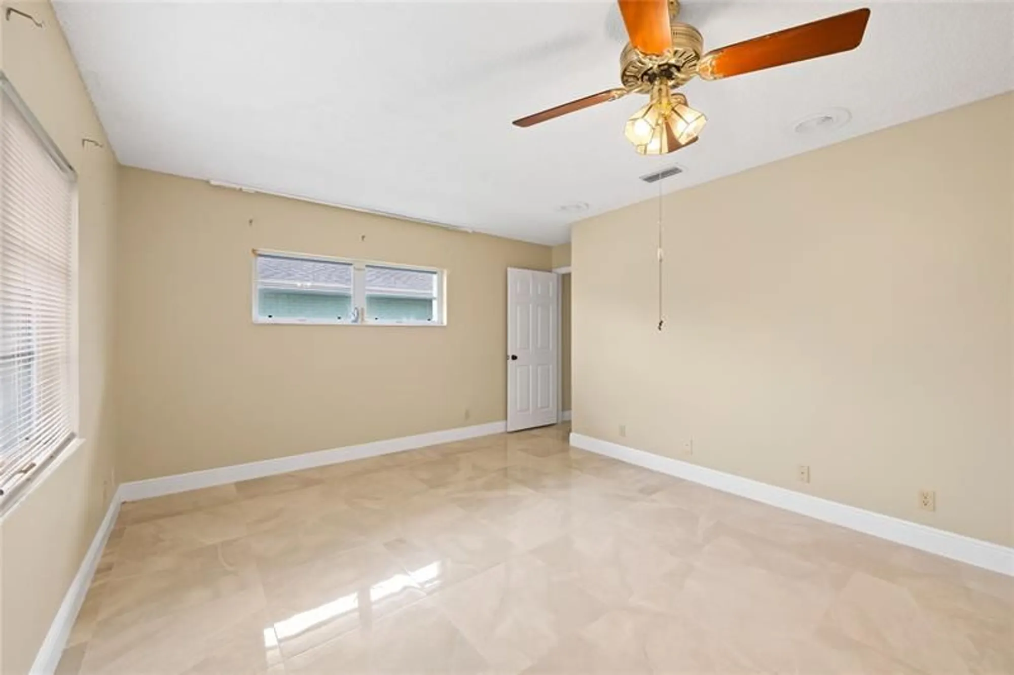 Property Slideshow image 21 of 43 | 10911 greentrail dr, Boynton Beach, FL, 33436