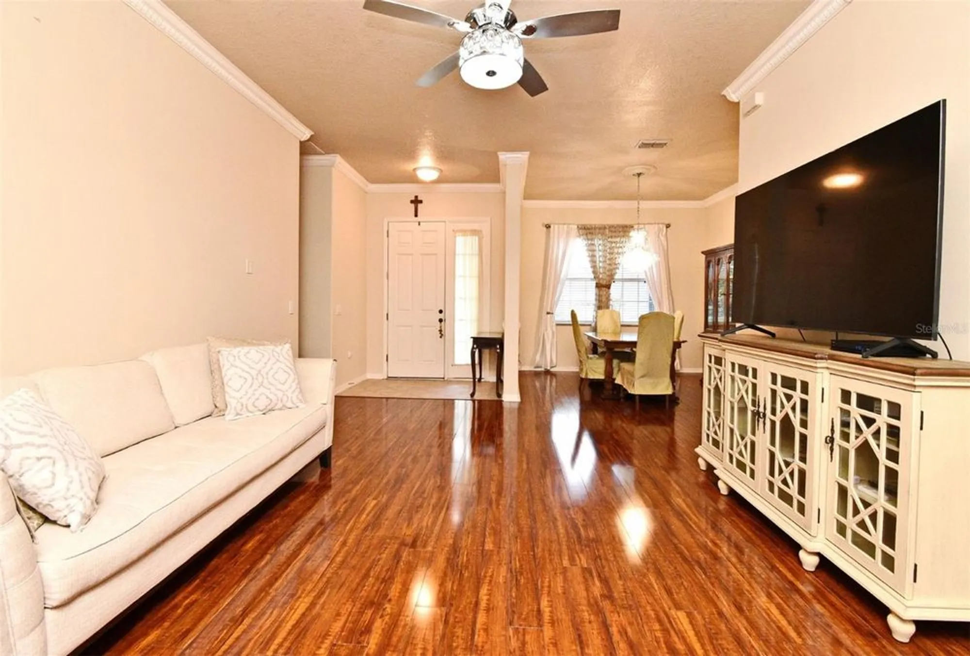 Property Slideshow image 8 of 48 | 2503 squaw crk, Clermont, FL, 34711
