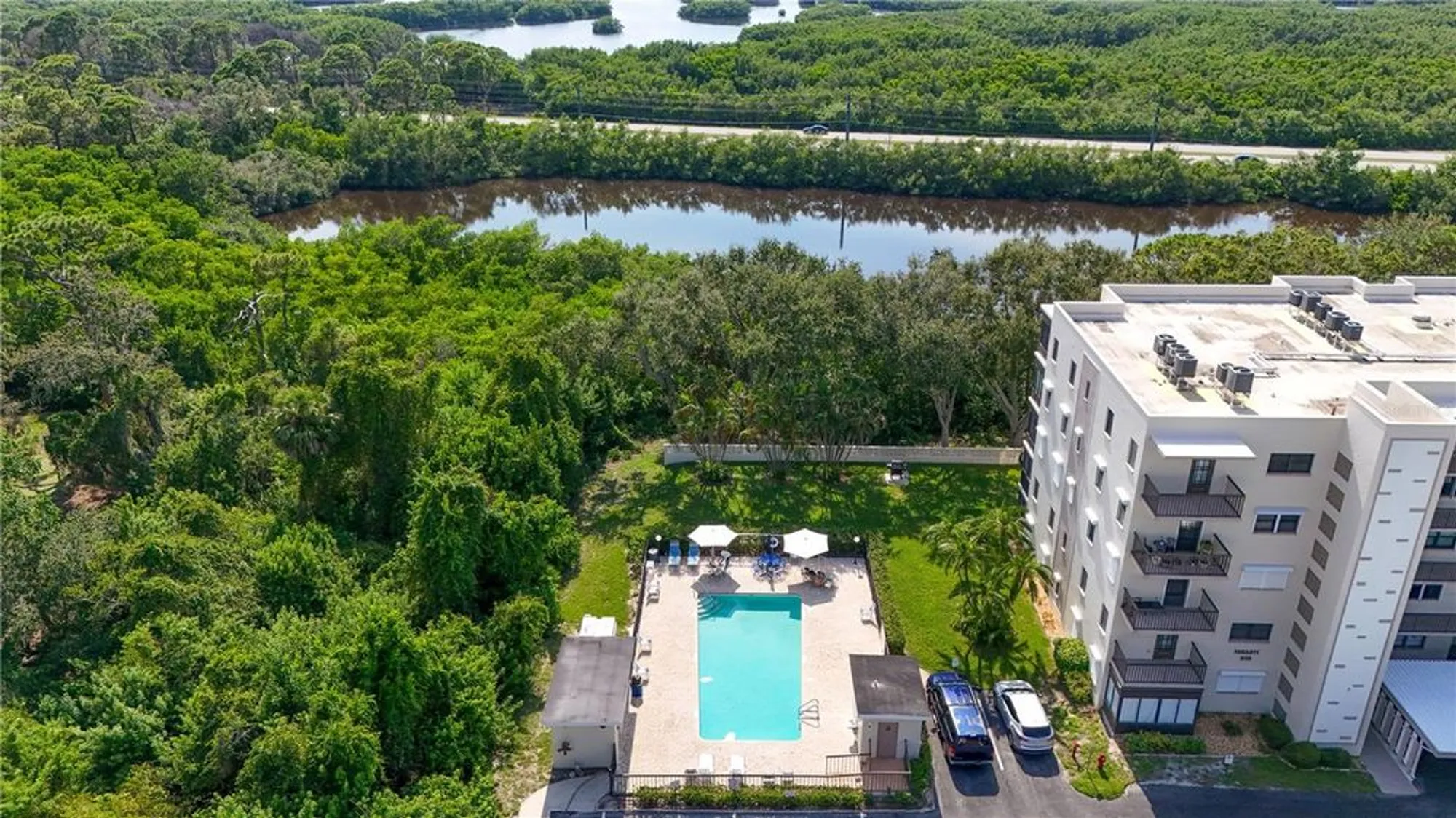 Property Slideshow image 4 of 31 | 8198 terrace garden dr n unit 304, St Petersburg, FL, 33709