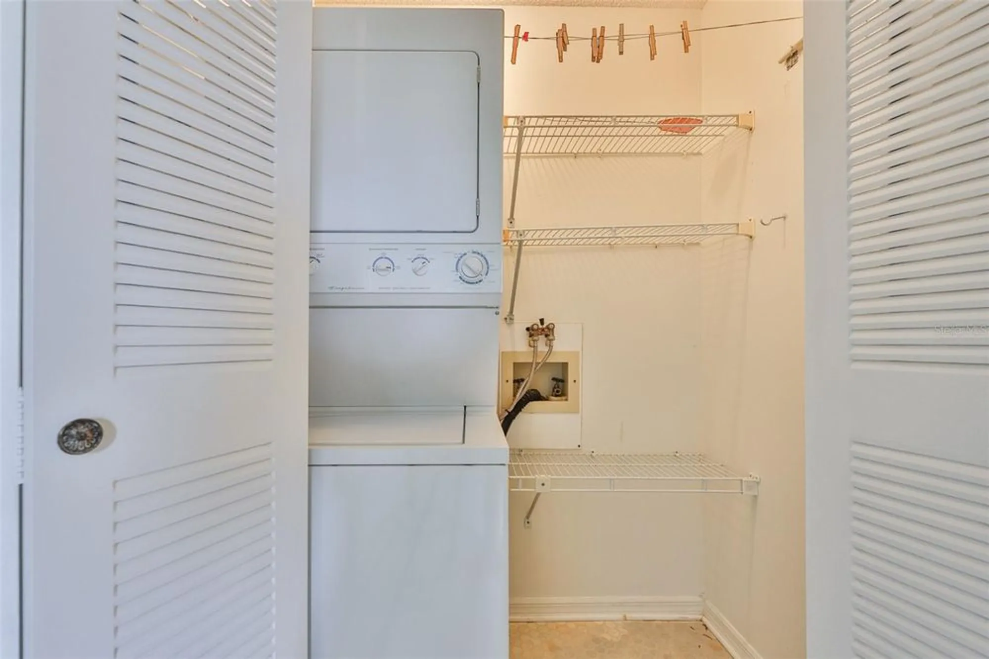 Property Slideshow image 32 of 45 | 2026 hawkhurst cir, Sun City Center, FL, 33573