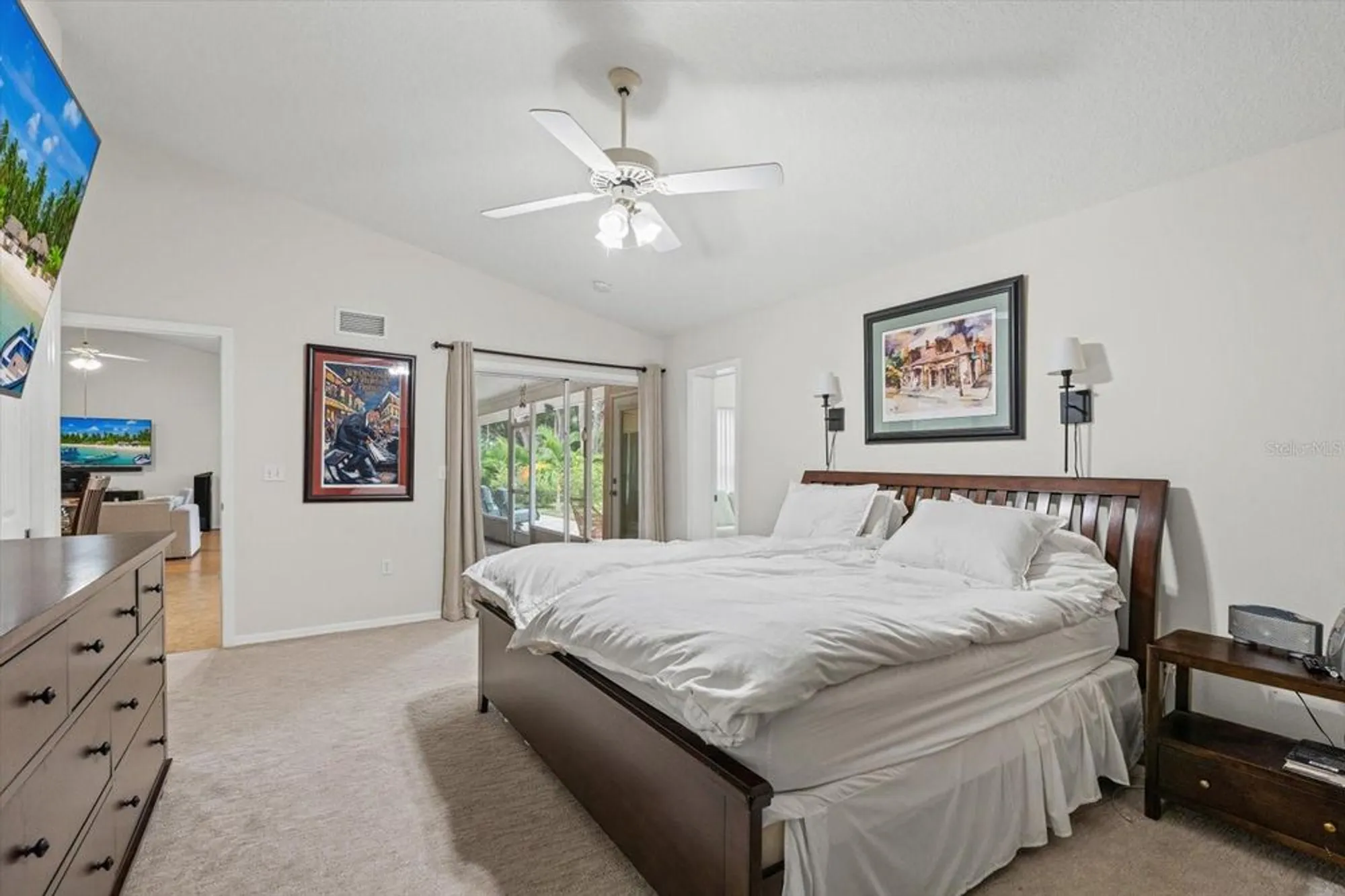 Property Slideshow image 19 of 44 | 3339 sheffield cir, Sarasota, FL, 34239