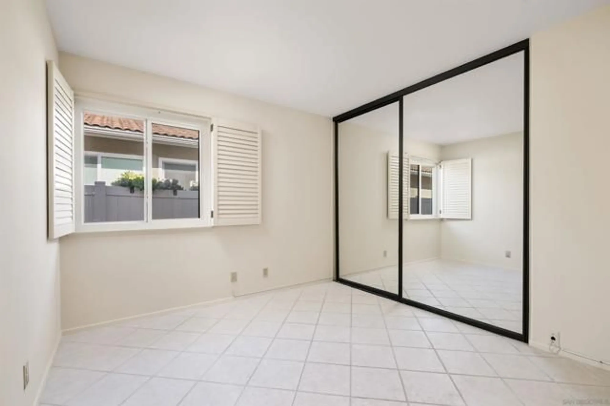 Property Slideshow image 38 of 51 | 18113 calle estepona, San Diego, CA, 92128