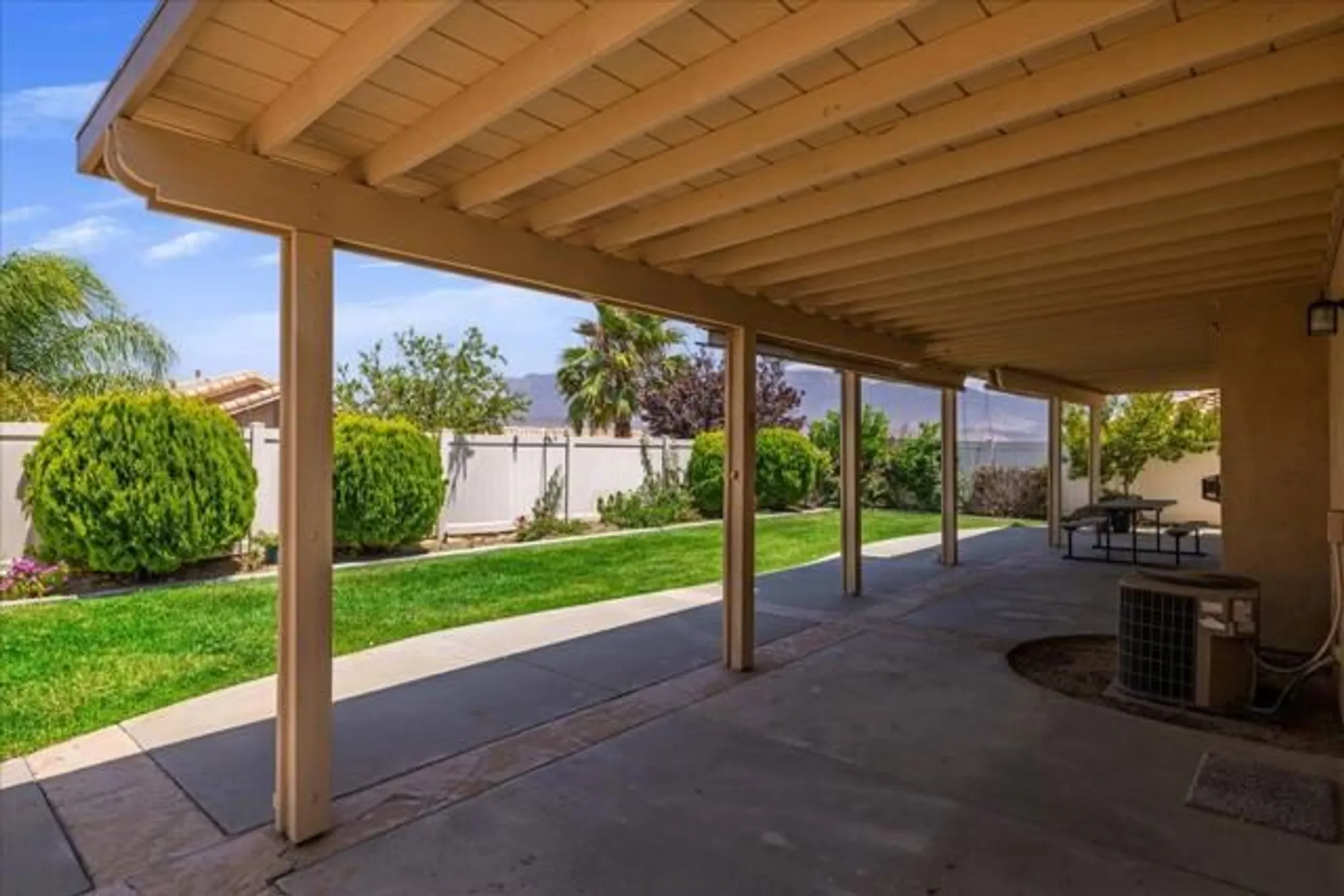 Property Slideshow image 34 of 40 | 2165 birdie dr, Banning, CA, 92220