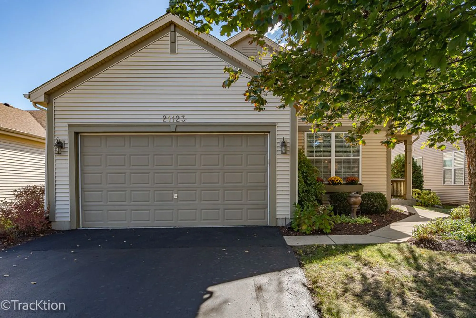 Property Slideshow image 30 of 30 | 21123 sterling lake ct, Crest Hill, IL, 60403