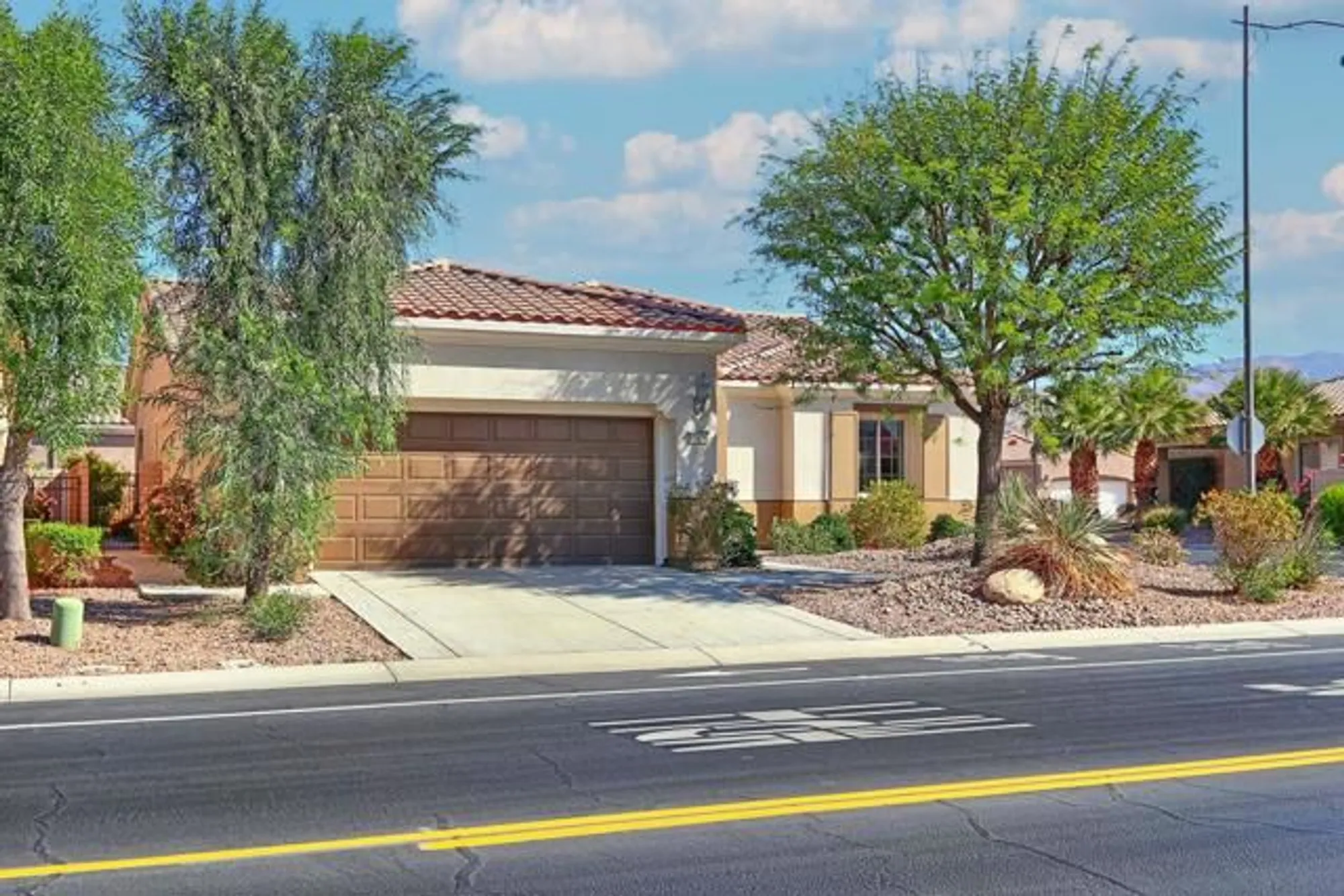 Property Slideshow image 2 of 25 | 81876 avenida sombra, Indio, CA, 92203