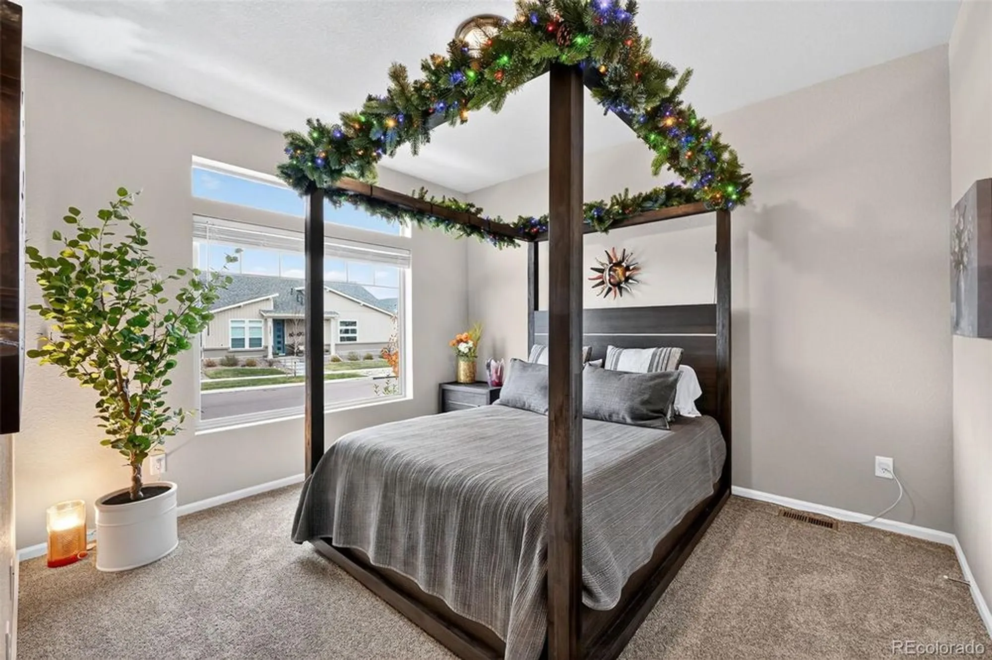 Property Slideshow image 16 of 49 | 5968 haster grv, Colorado Springs, CO, 80927