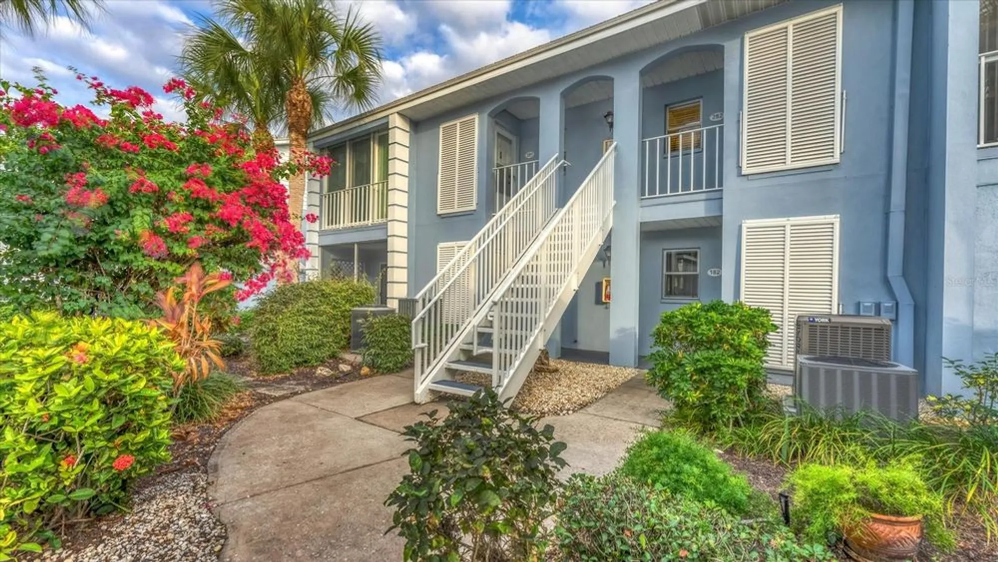 Property Slideshow image 1 of 44 | 450 cerromar rd 282, Venice, FL, 34293