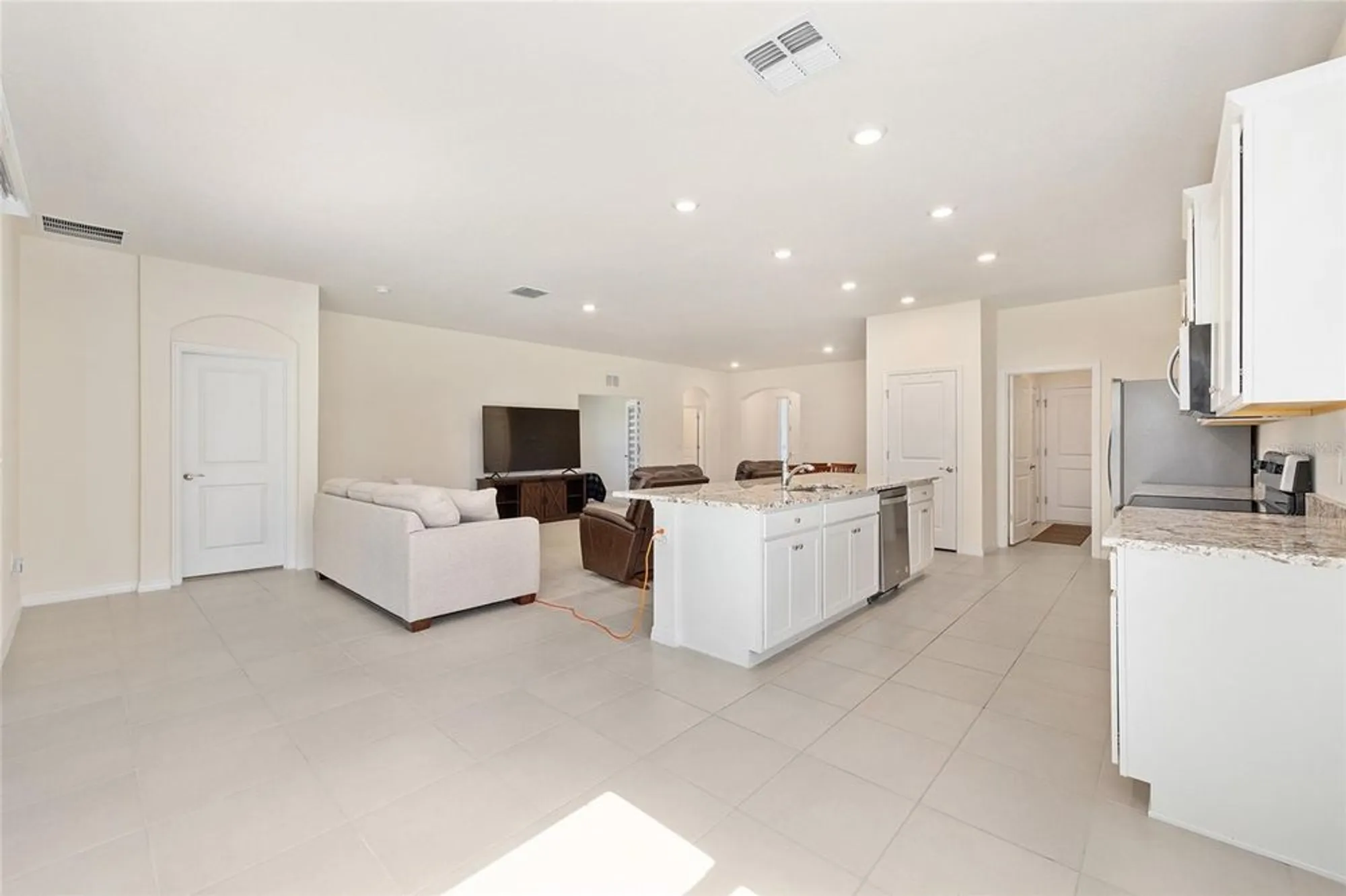 Property Slideshow image 14 of 44 | 6239 sw 93rd loop, Ocala, FL, 34476