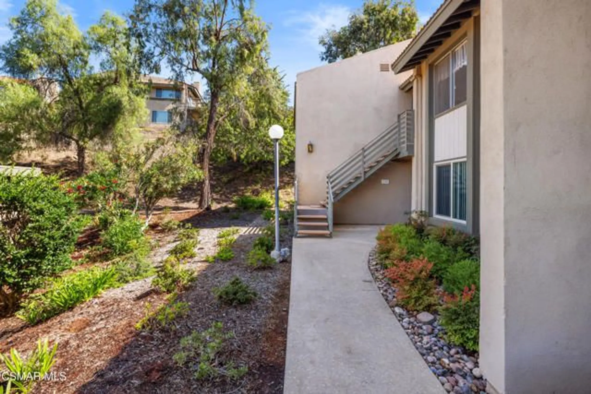 Property Slideshow image 4 of 62 | 224 oakleaf dr 105, Thousand Oaks, CA, 91360