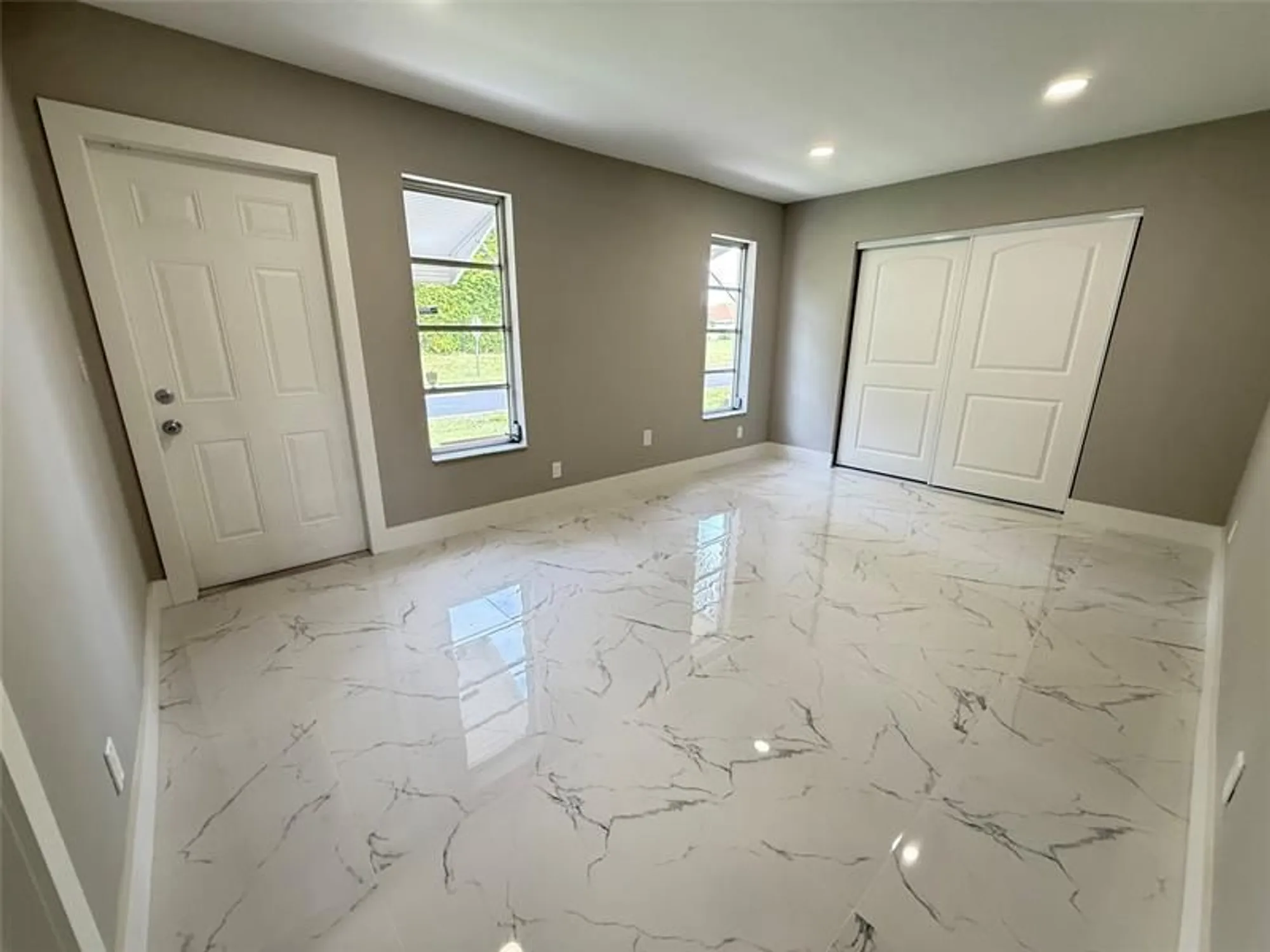 Property Slideshow image 14 of 16 | 4935 nw 2nd st d, Delray Beach, FL, 33445