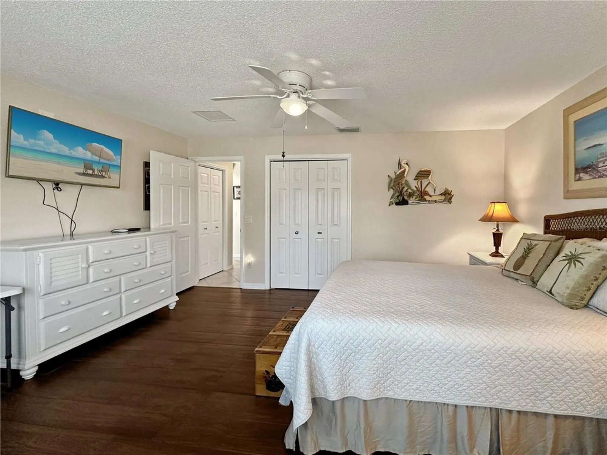 Property Slideshow image 23 of 42 | 867 castleberry cir, The Villages, FL, 32162