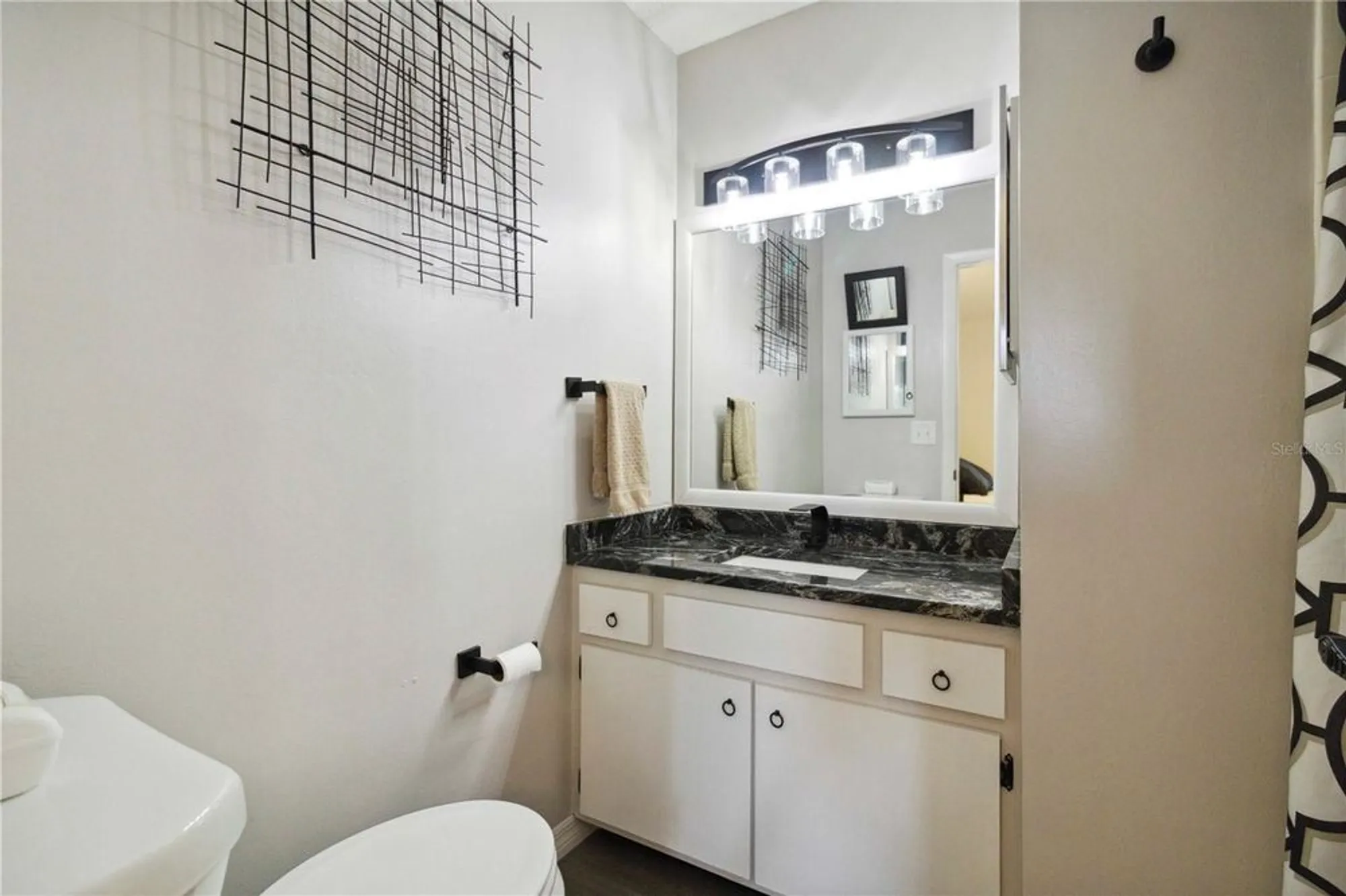 Property Slideshow image 11 of 21 | 4549 tippecanoe trl # 20, Sarasota, FL, 34233