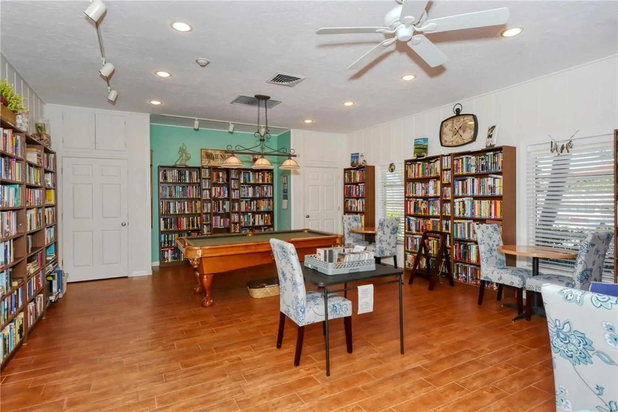 Property Slideshow image 34 of 37 | 1350 n portofino dr apt 402, Sarasota, FL, 34242