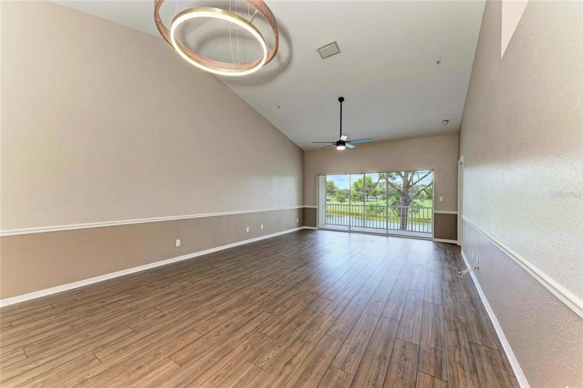 Property Slideshow image 4 of 51 | 6618 pineview ter # 6618, Bradenton, FL, 34203