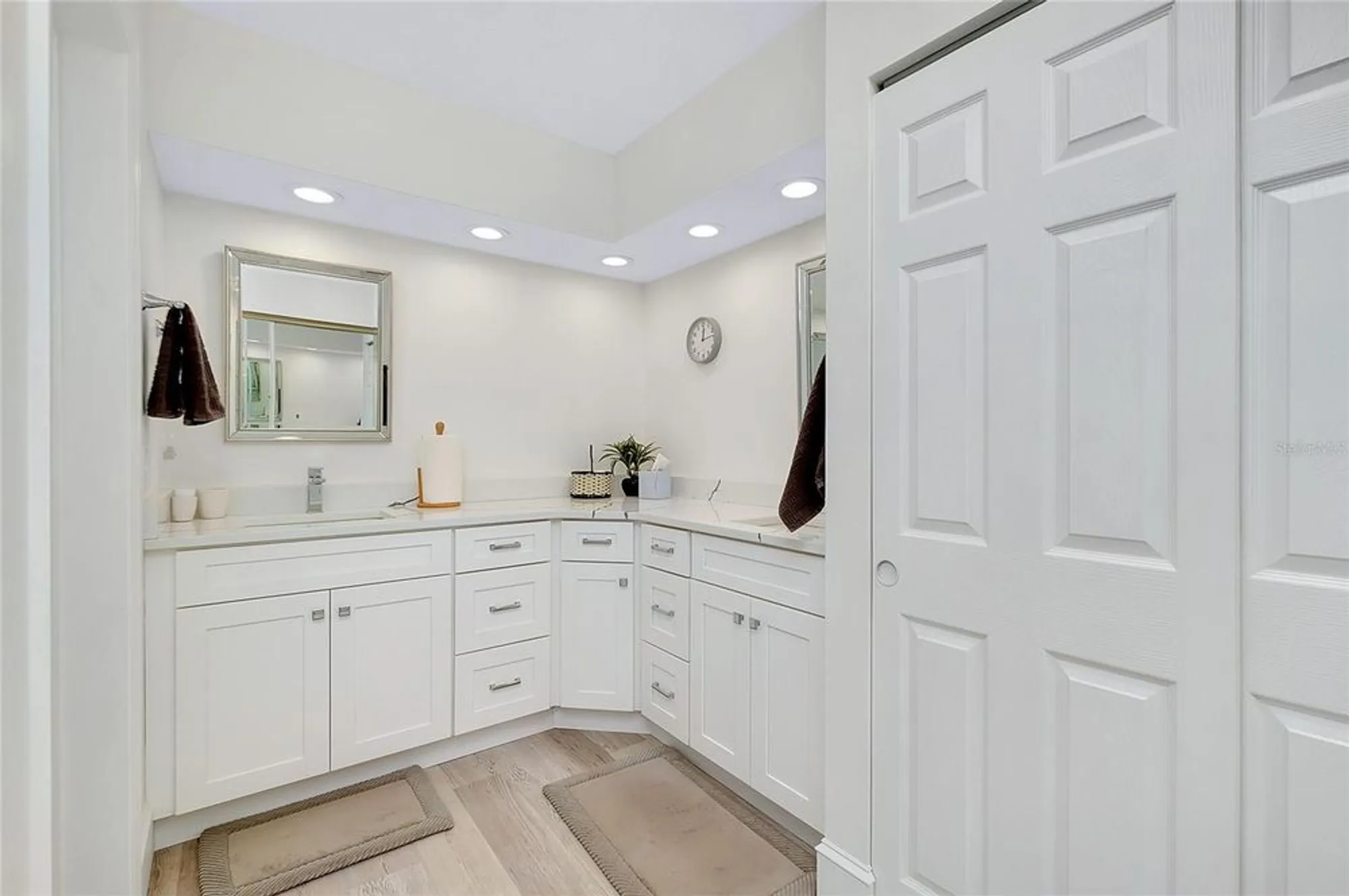 Property Slideshow image 29 of 68 | 433 cerromar ln 430, Venice, FL, 34293