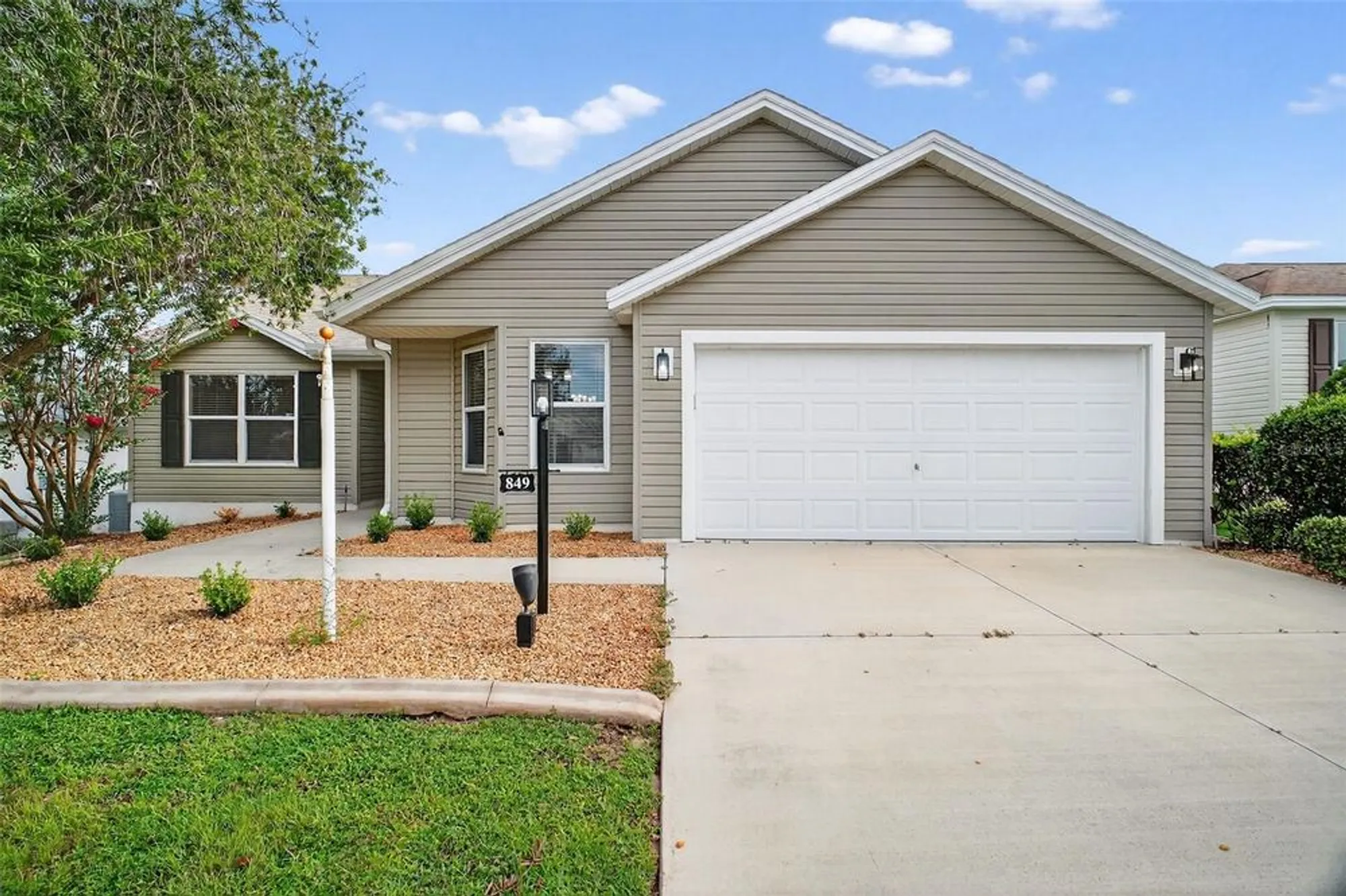 Property Slideshow image 3 of 40 | 849 yemassee loop, The Villages, FL, 32162