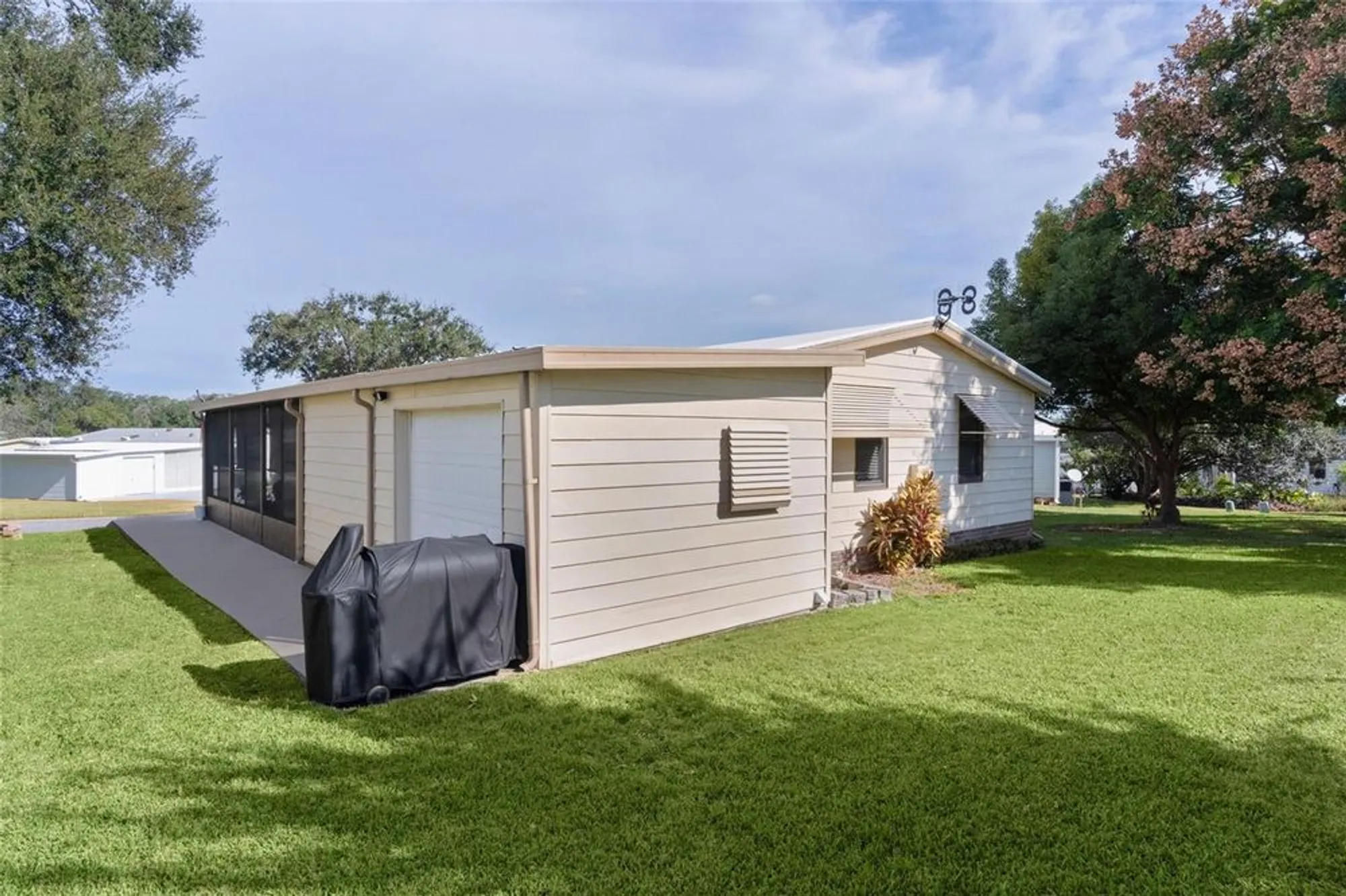 Property Slideshow image 29 of 42 | 1717 palm aire dr, Lady Lake, FL, 32159