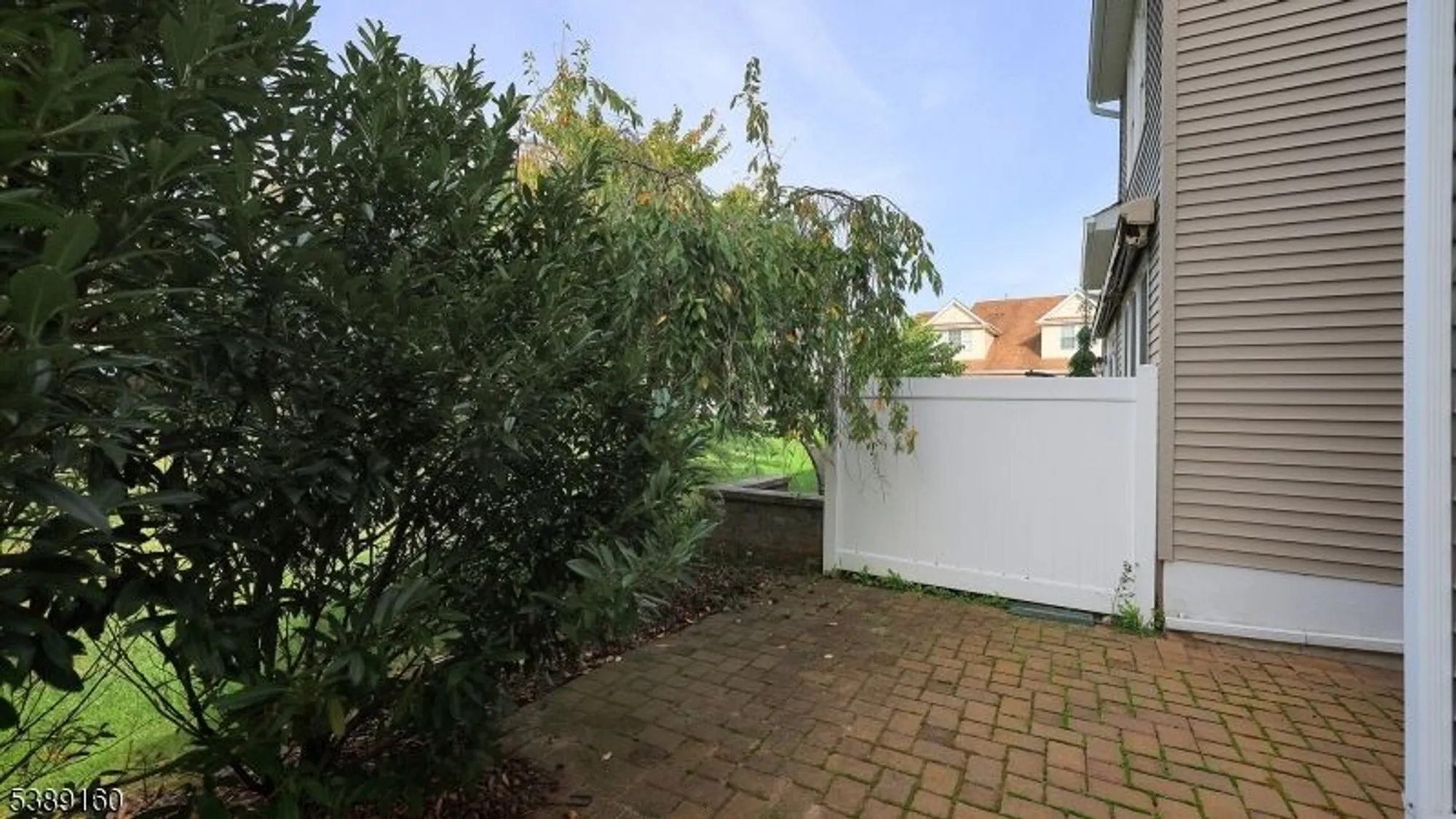 Property Slideshow image 17 of 35 | 150 saratoga ct, Somerset, NJ, 08873