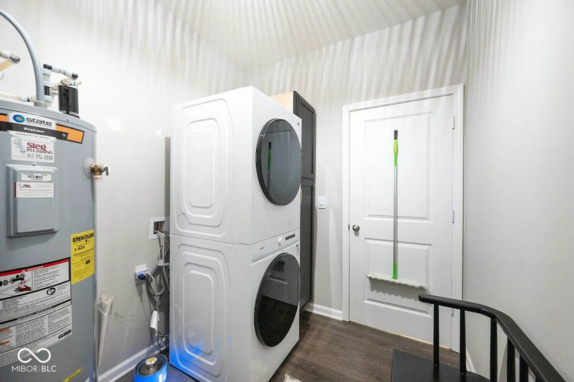 Property Slideshow image 31 of 36 | 6890 ben riley ct, Plainfield, IN, 46168