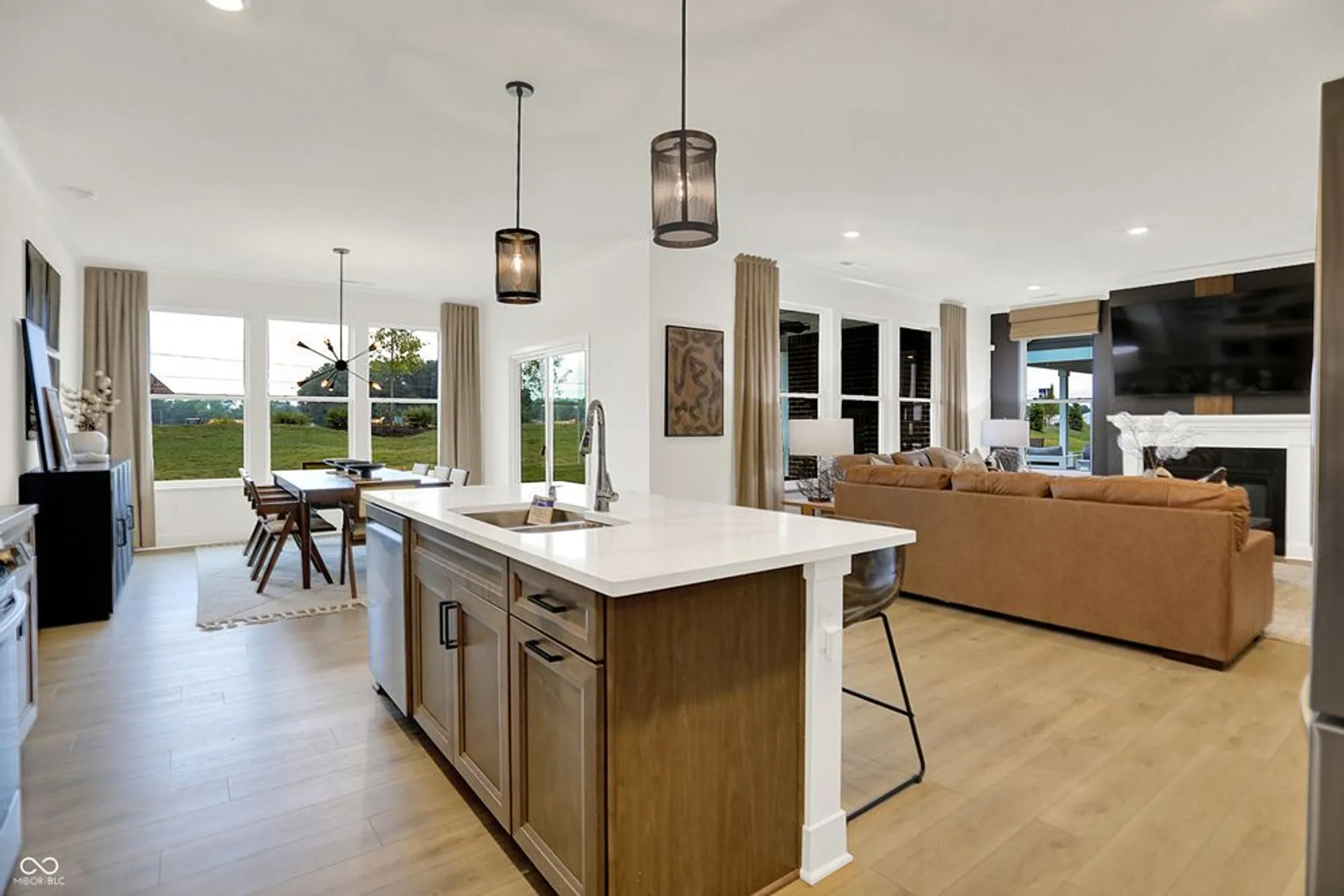 Property Slideshow image 10 of 29 | 5076 foxley park ln, Avon, IN, 46123