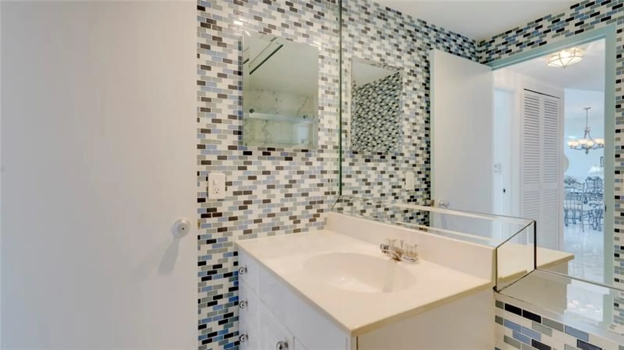 Property Slideshow image 11 of 40 | 3333 ne 34th st apt 811, Fort Lauderdale, FL, 33308