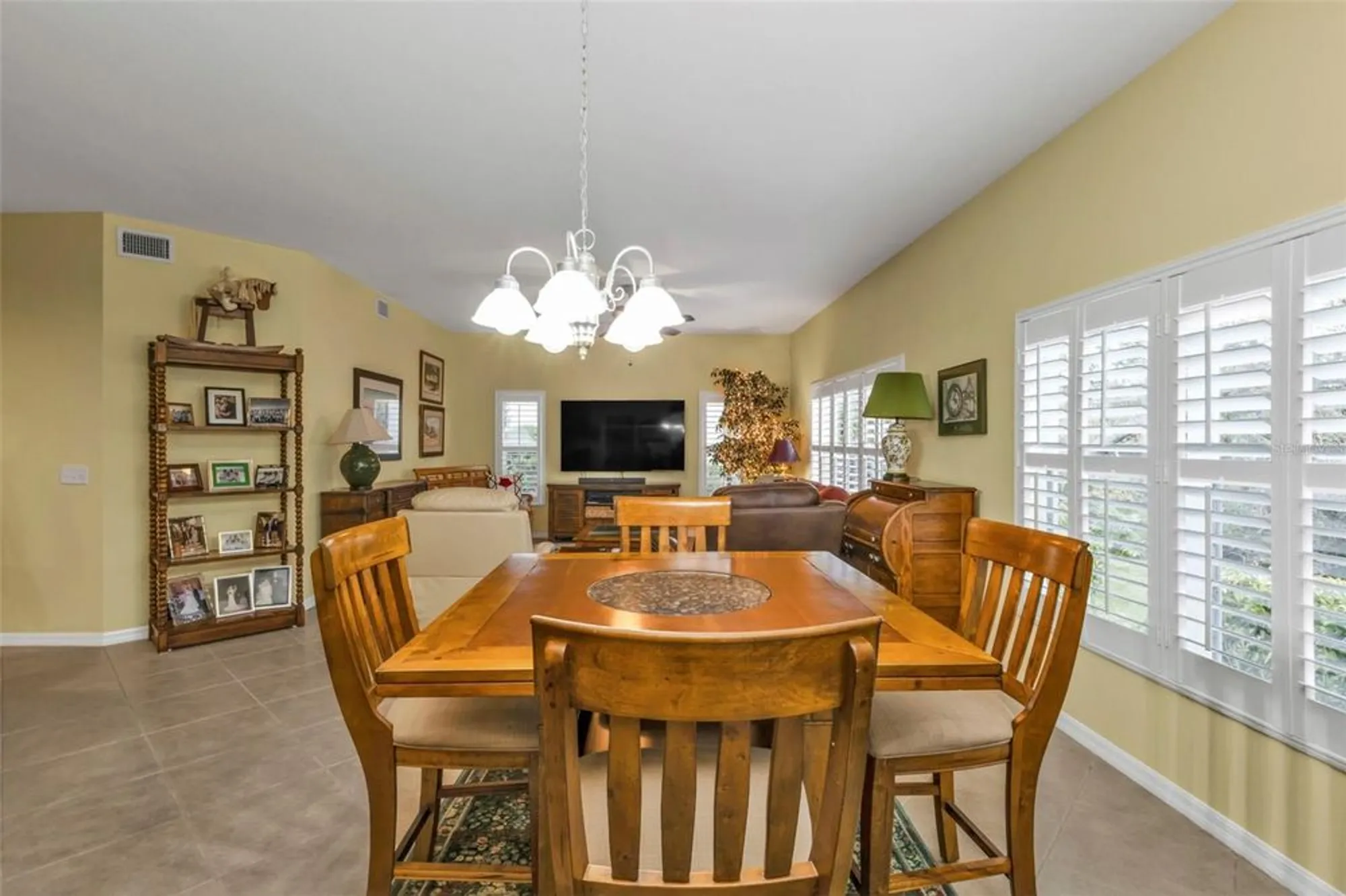 Property Slideshow image 15 of 57 | 3112 club dr 124, Port Charlotte, FL, 33953