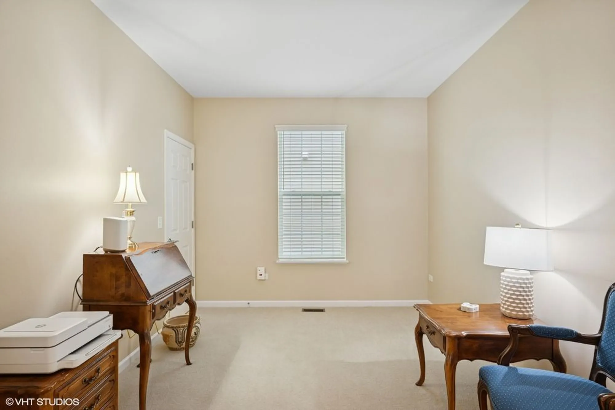 Property Slideshow image 10 of 19 | 451 mahogany dr, Algonquin, IL, 60102