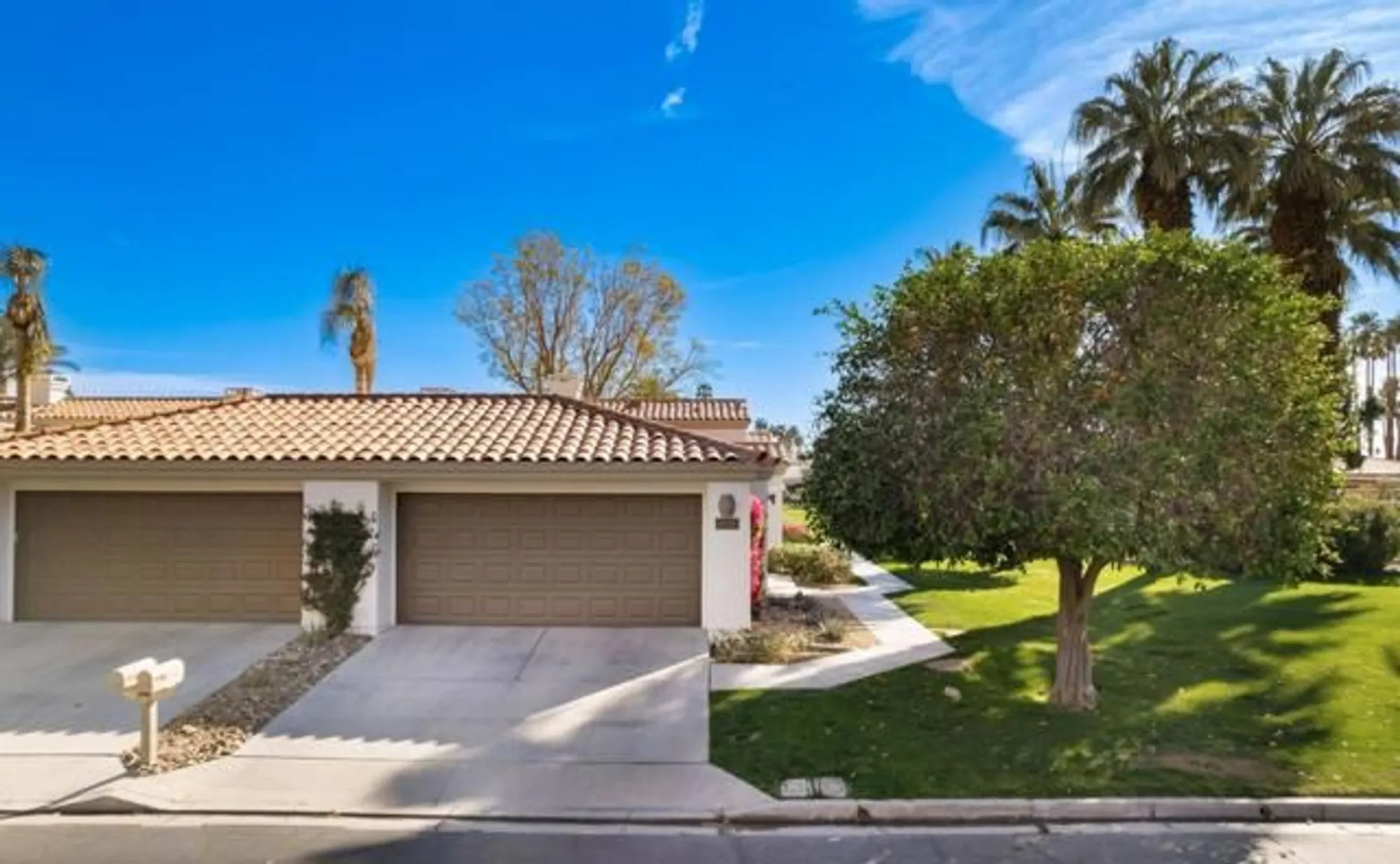 Property Slideshow image 20 of 32 | 55730 riviera, La Quinta, CA, 92253