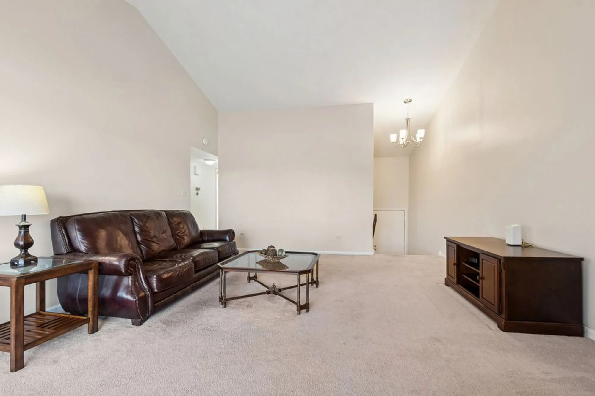 Property Slideshow image 17 of 45 | 33 shoreline rd b, Lake Barrington, IL, 60010