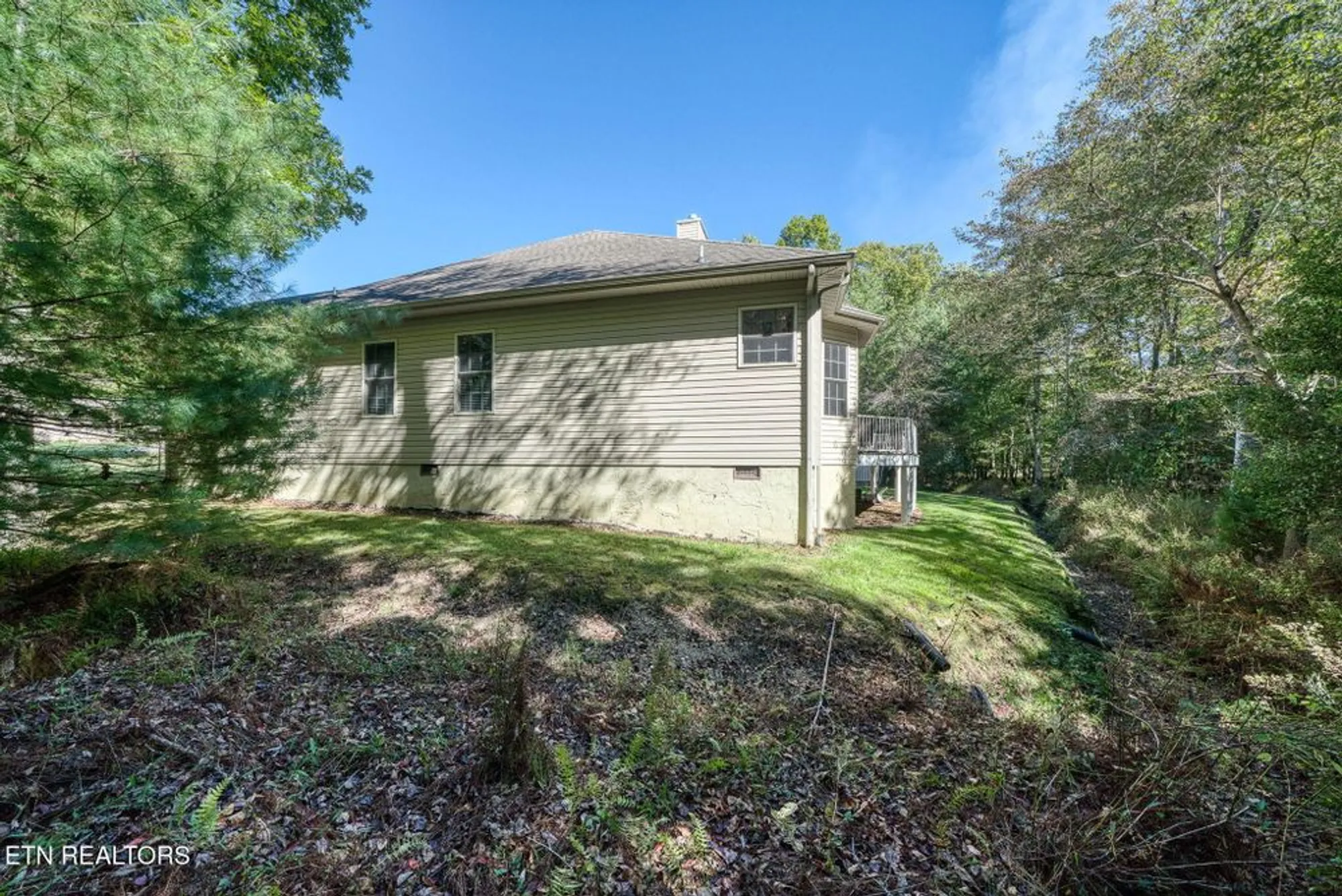 Property Slideshow image 10 of 14 | 14 holly ct, Crossville, TN, 38558