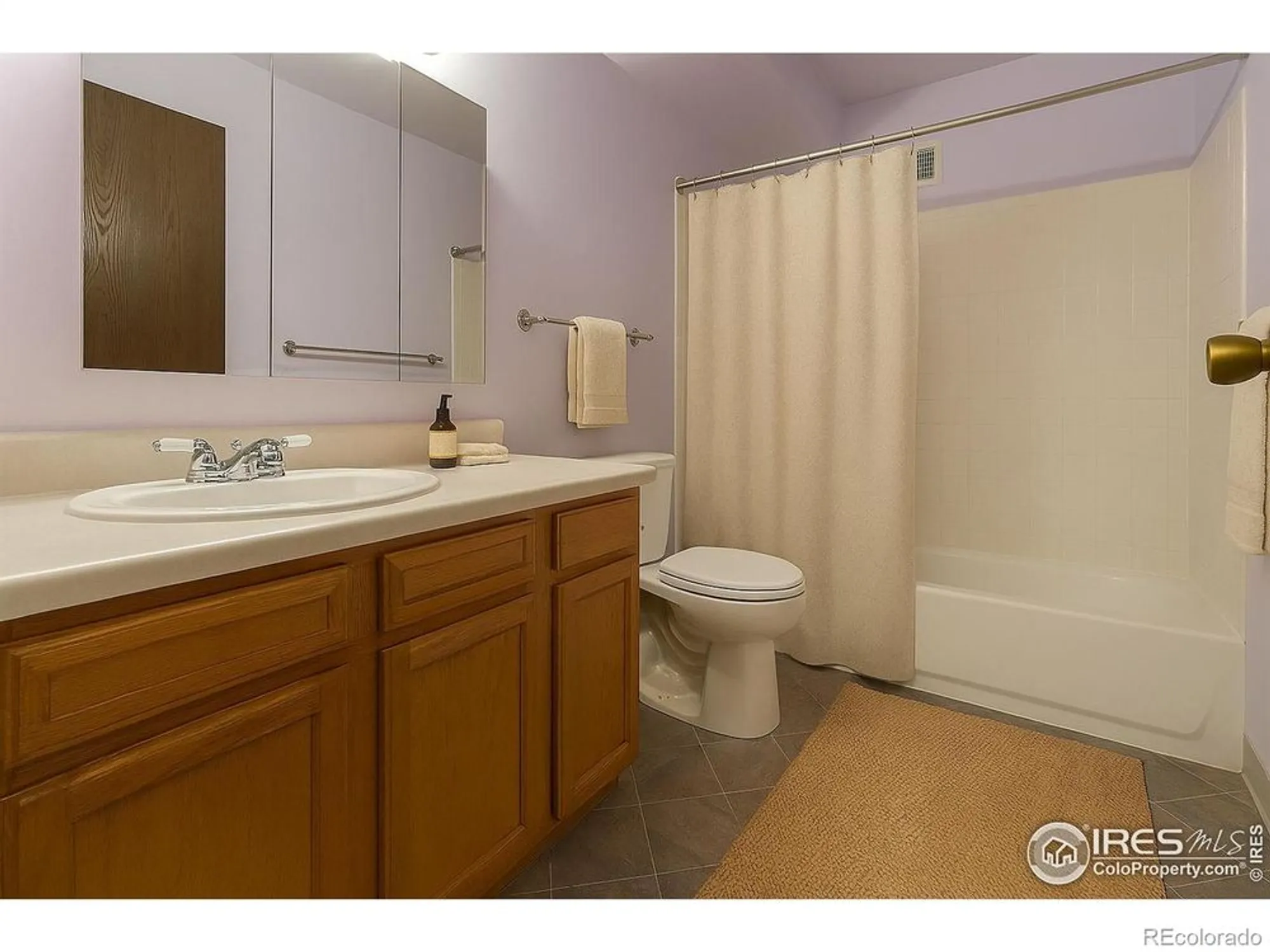 Property Slideshow image 16 of 21 | 3144 s wheeling way 209, Aurora, CO, 80014