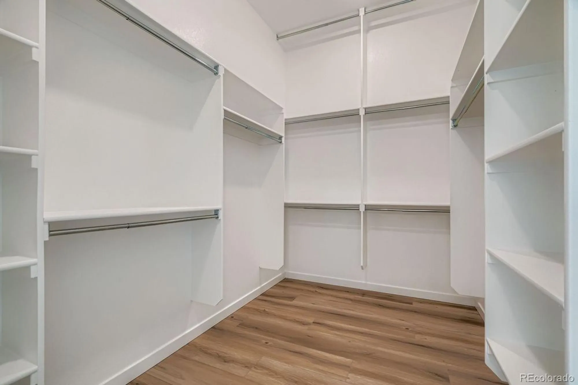 Property Slideshow image 17 of 28 | 8925 s riviera way, Aurora, CO, 80016