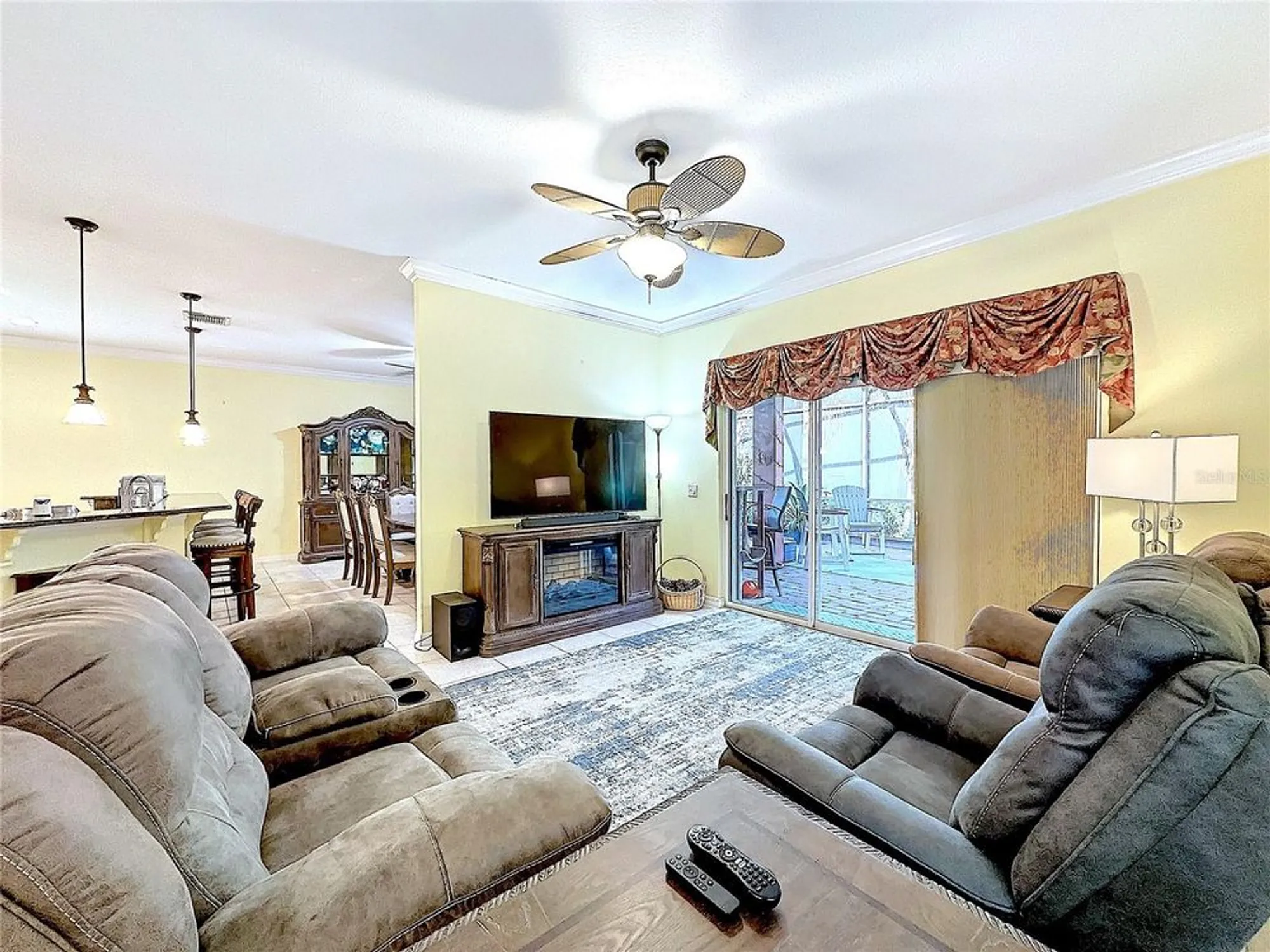 Property Slideshow image 5 of 61 | 258 sand piper dr, Poinciana, FL, 34759