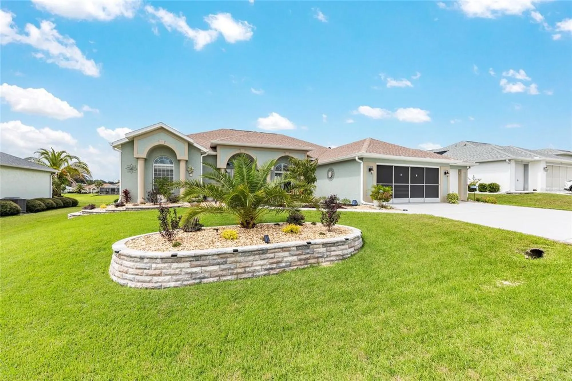 Property Slideshow image 3 of 67 | 5719 nw 25th loop, Ocala, FL, 34482