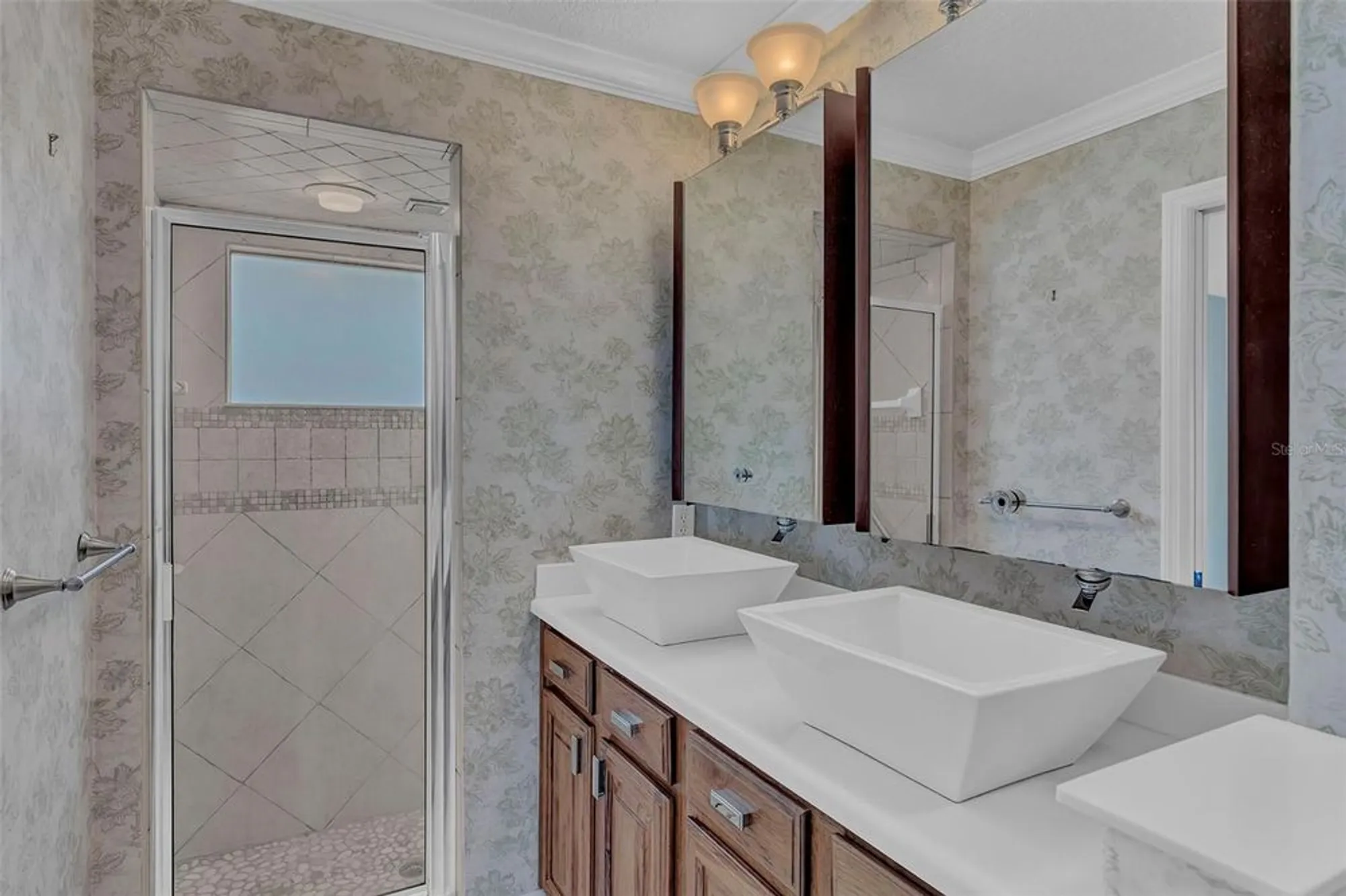 Property Slideshow image 18 of 58 | 8167 bridgeport bay cir, Mount Dora, FL, 32757
