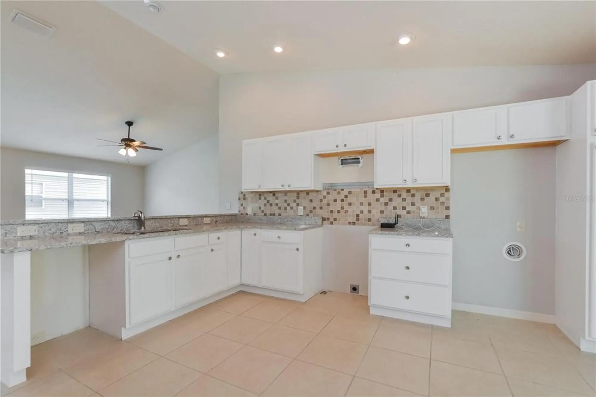 Property Slideshow image 6 of 15 | 2572 berrington loop, The Villages, FL, 32162