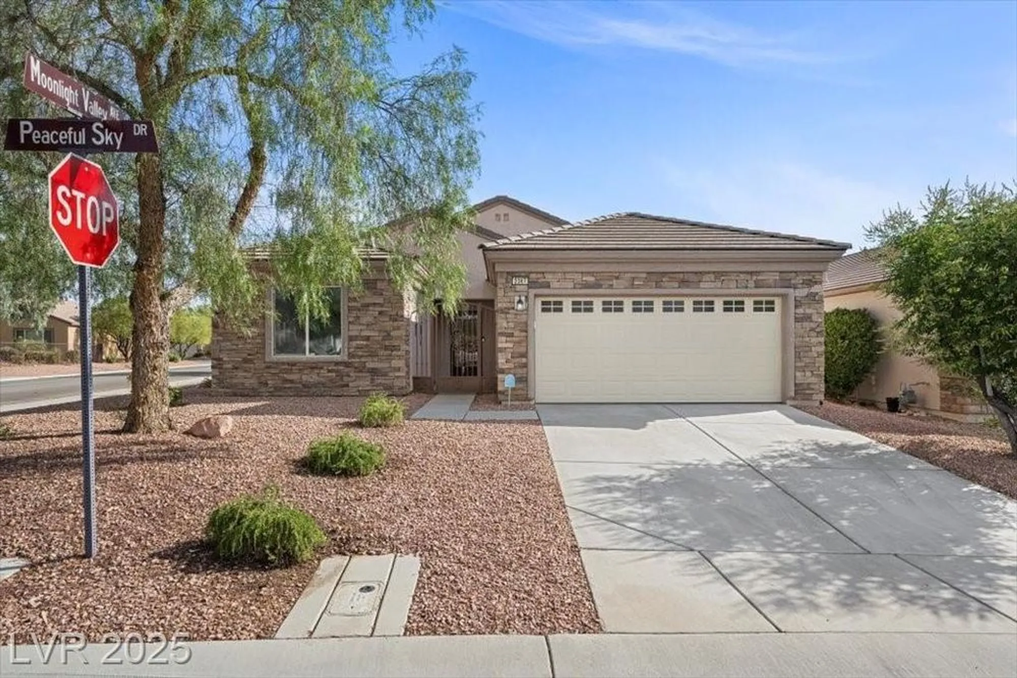 Property Slideshow image 36 of 37 | 2367 peaceful sky dr, Henderson, NV, 89044